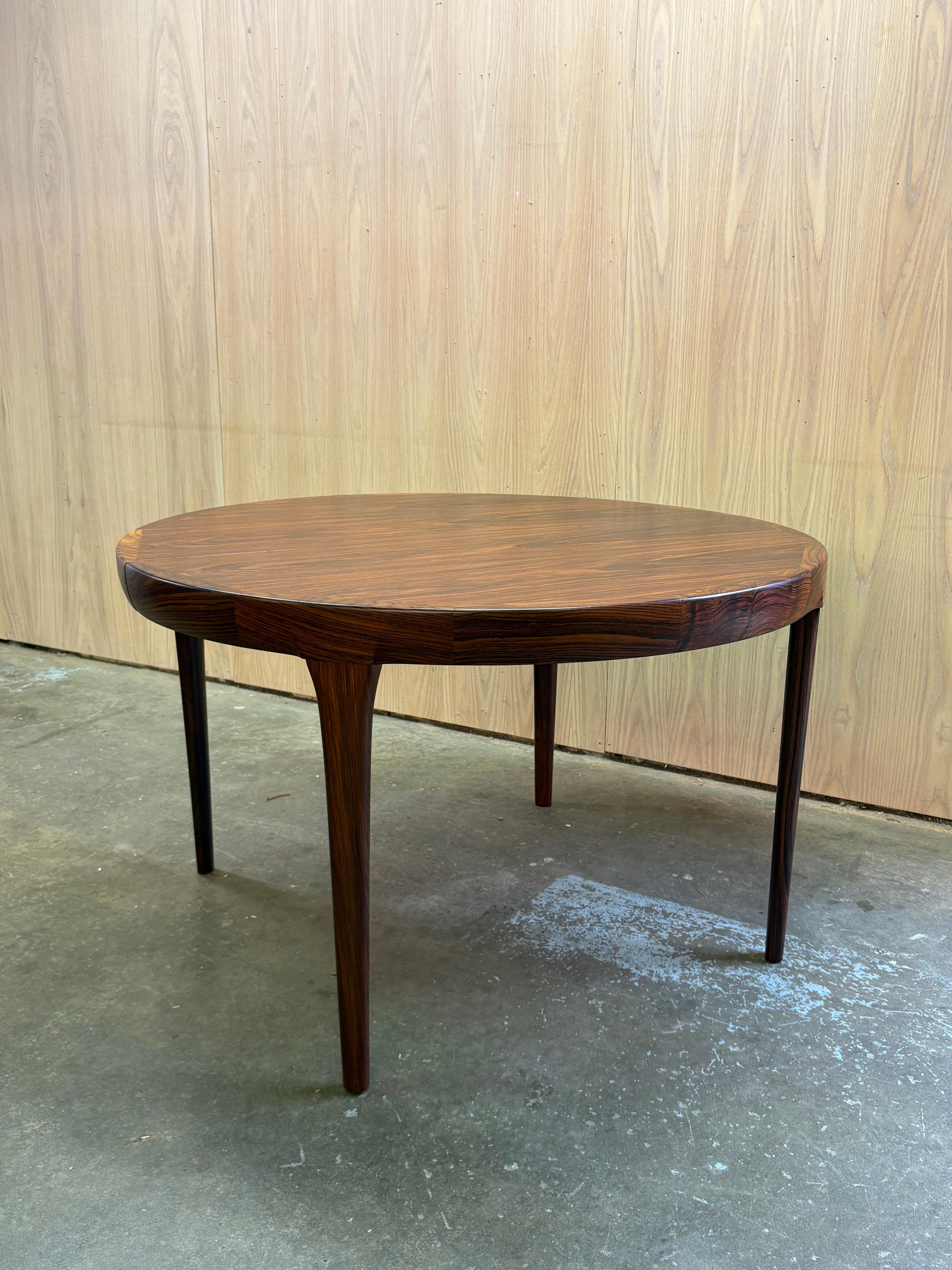 Mid-Century Modern 1960s Danish Rosewood Dining Table by Kofod Larsen for Faarup Møbelfabrik For Sale