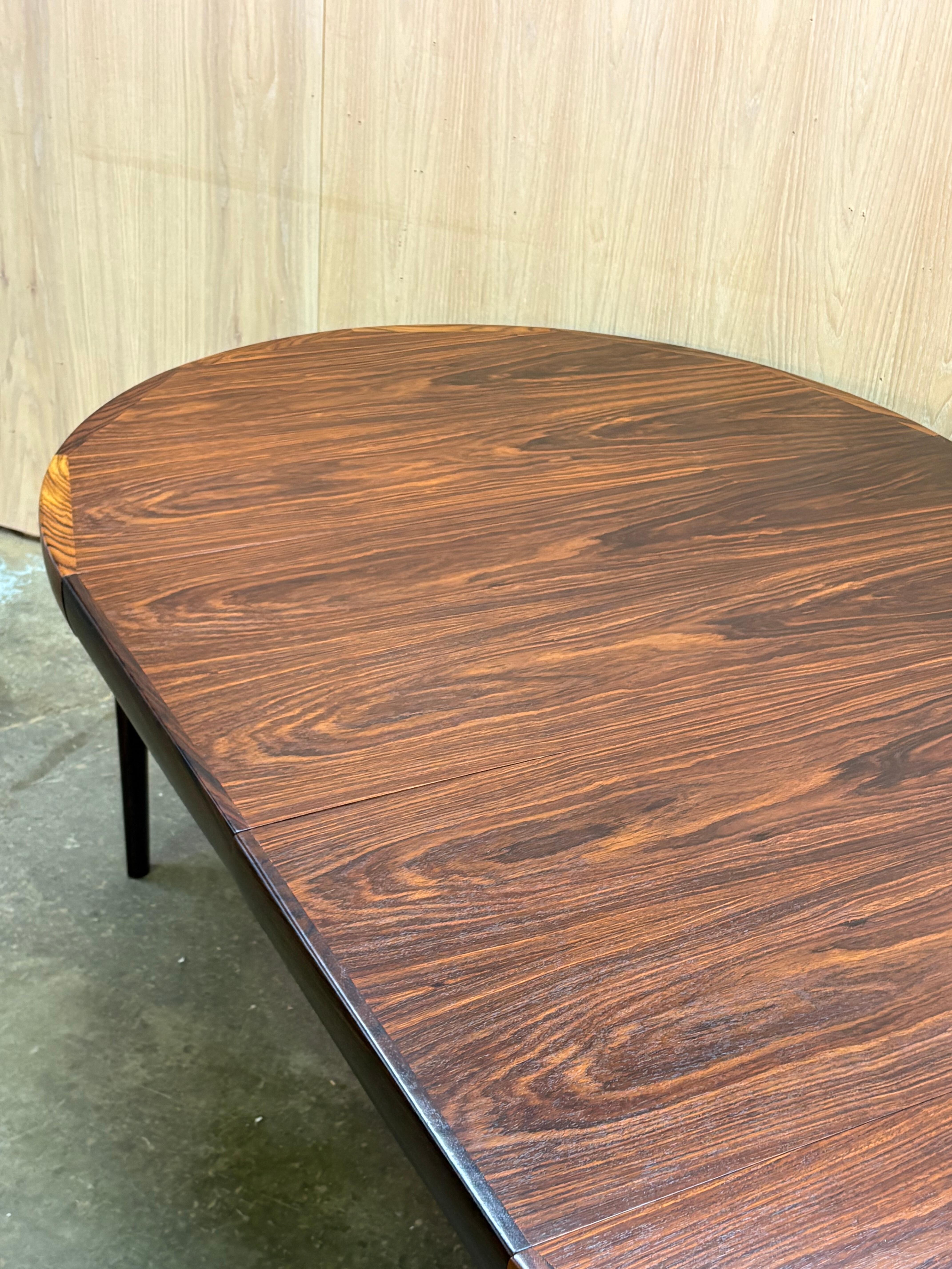 1960s Danish Rosewood Dining Table by Kofod Larsen for Faarup Møbelfabrik For Sale 3