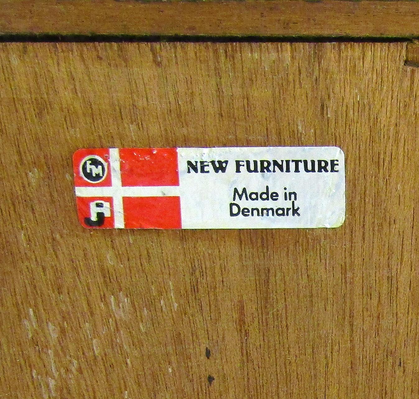 Mueble bar seco de palisandro danés de los años 60 con iluminación de Kai Kristiansen en venta 2