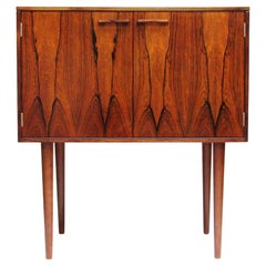 Dänischer Bar-Cocktailschrank aus Rosenholz mit Beleuchtung von Kai Kristiansen, 1960er Jahre