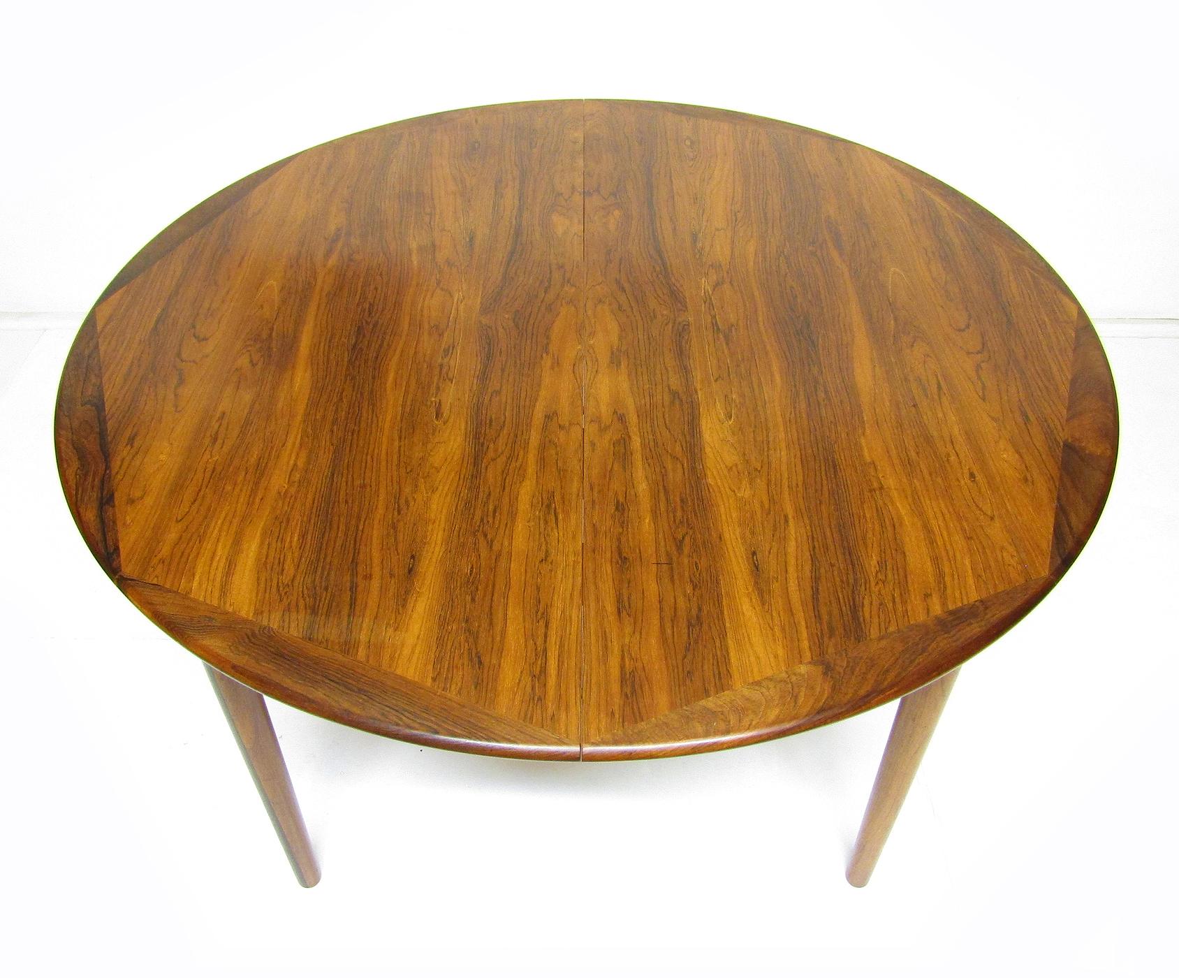 1960s Danish Rosewood Extending Dining Table by Georg Petersens 10