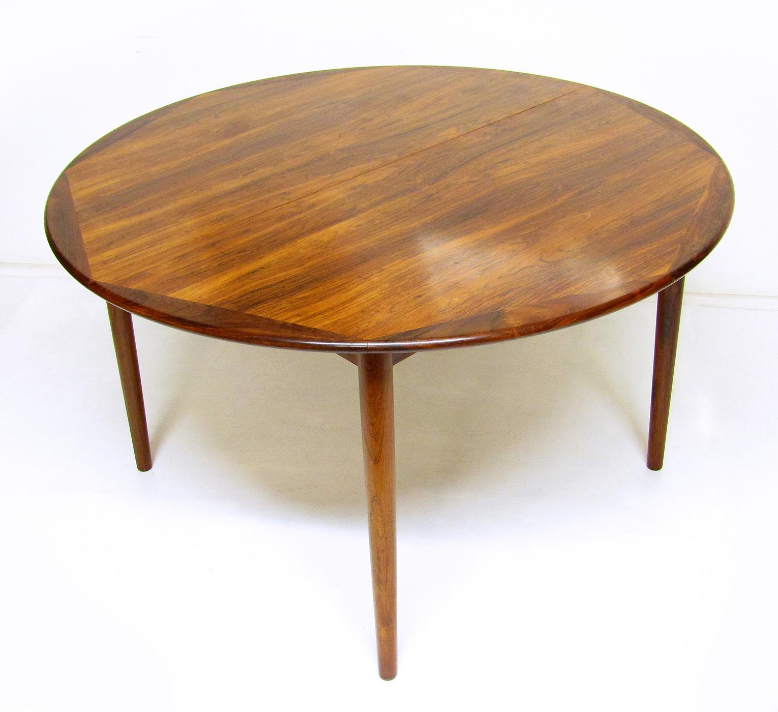 20th Century 1960s Danish Rosewood Extending Dining Table by Georg Petersens