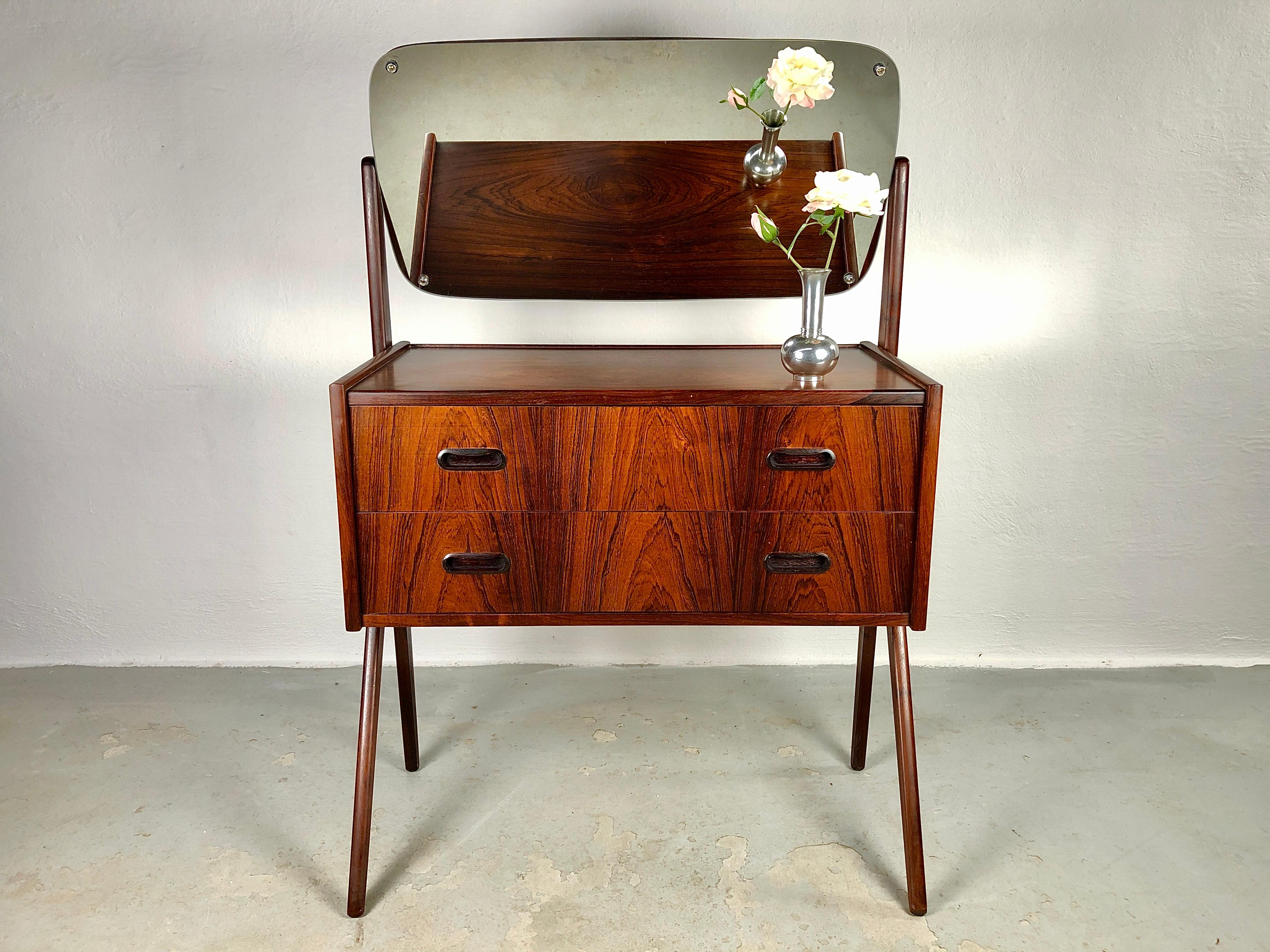 Mid-20th Century 1960s Fully restored Danish Rosewood Dressing - Vanity Table For Sale