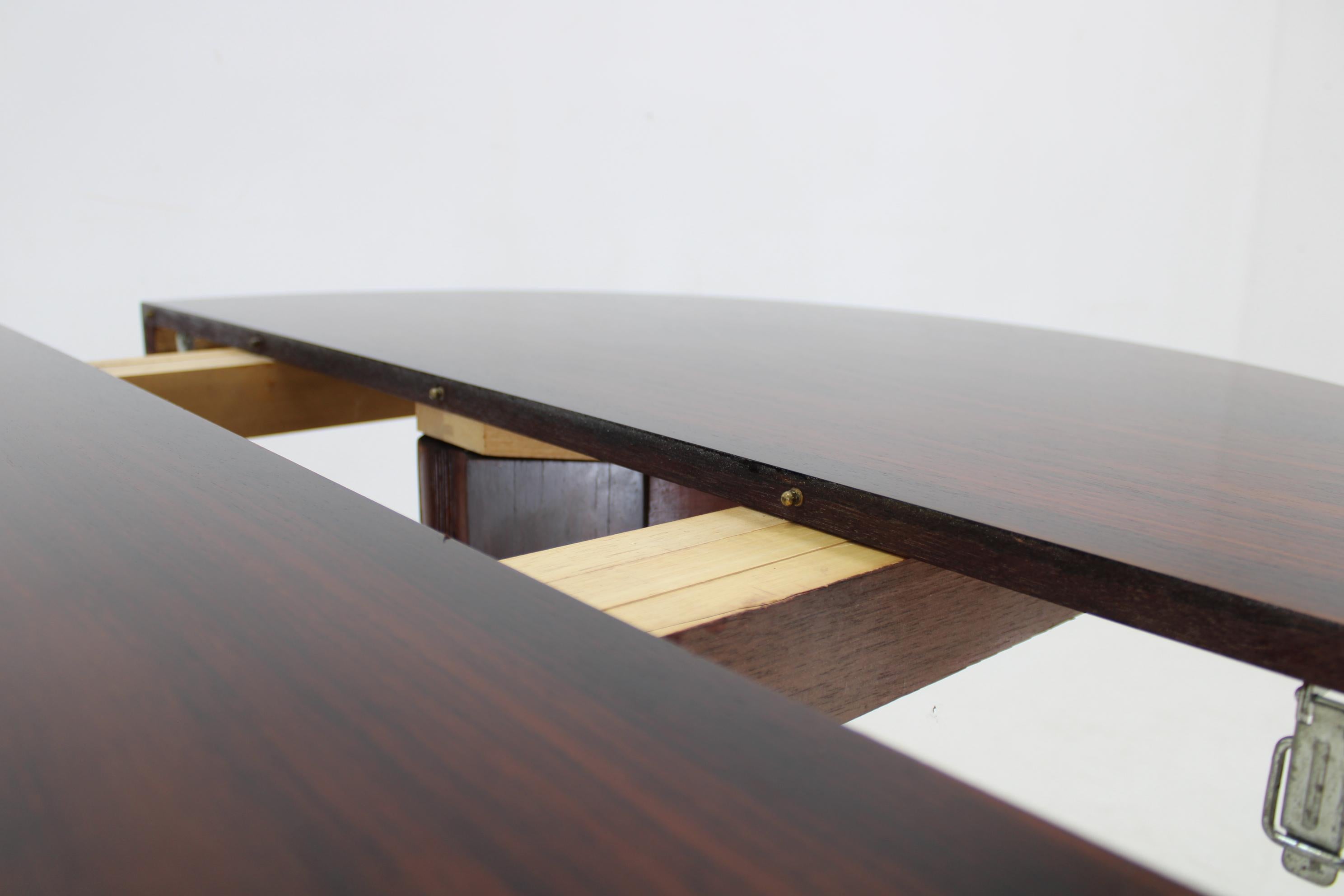 1960s Danish Round Wooden Extendable Table 7