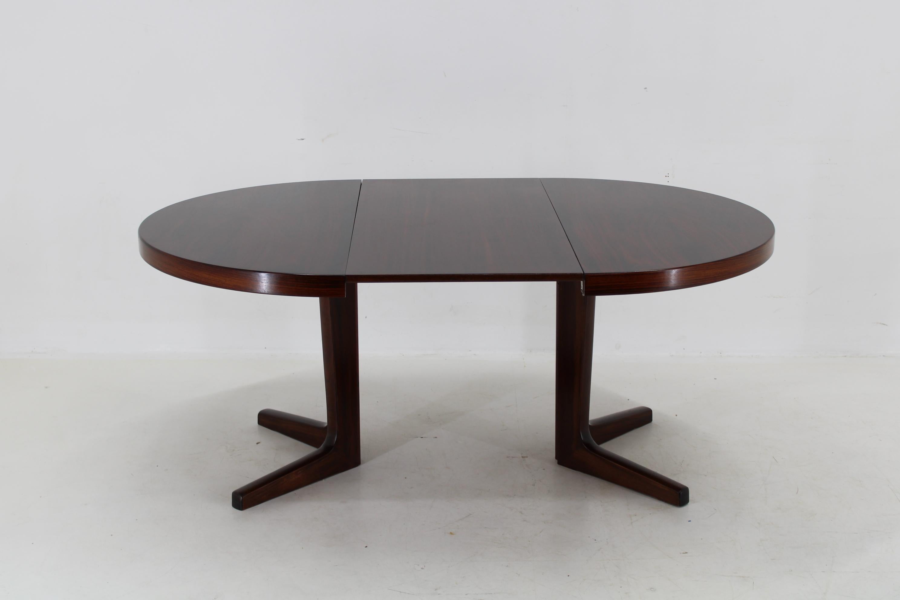 1960s Danish Round Wooden Extendable Table 4