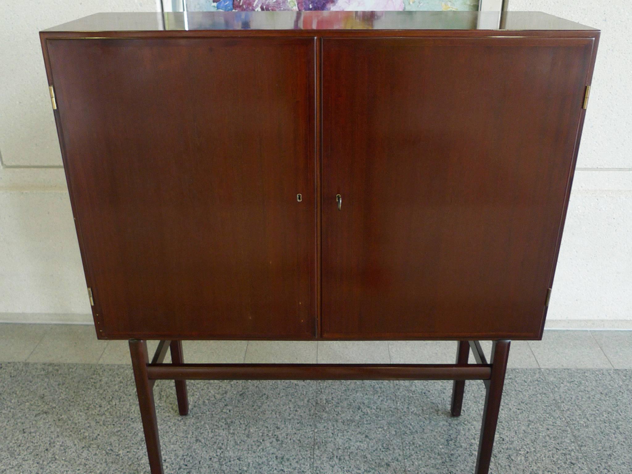 1960s Danish Rungstedlund Mahogany Highboard by Ole Wanscher for Poul Jeppesen In Excellent Condition For Sale In New York, NY