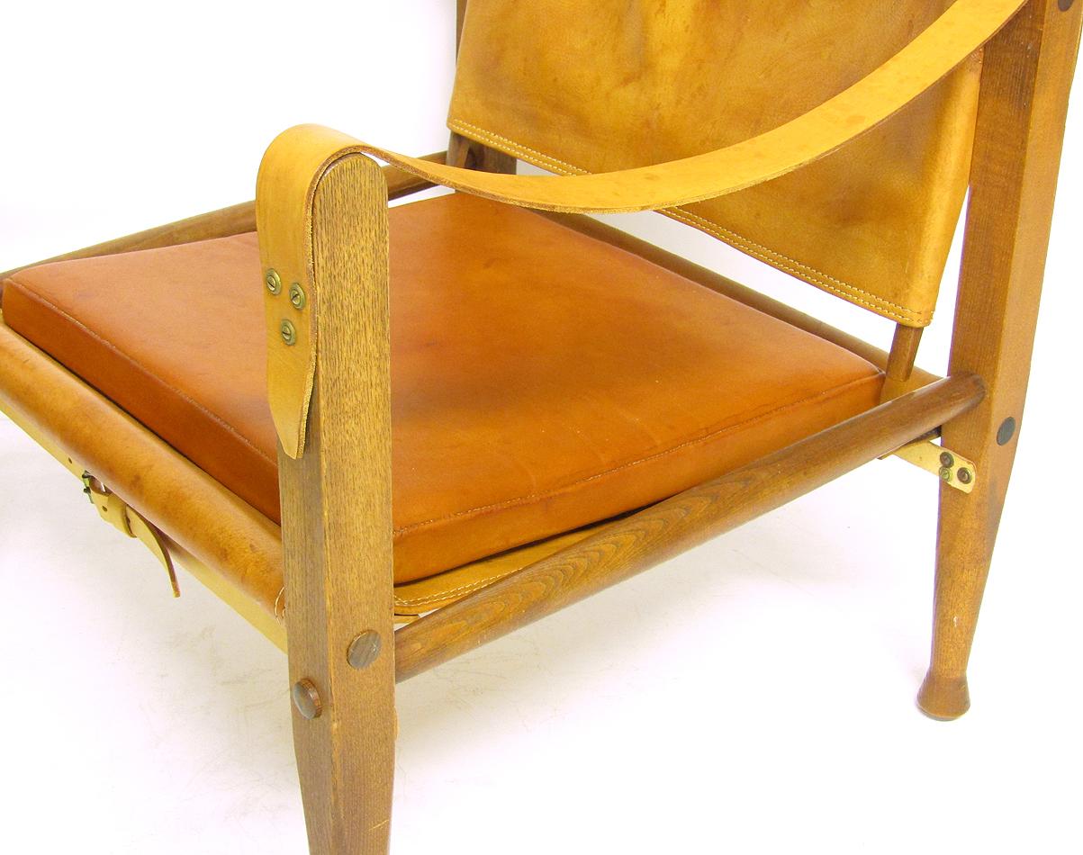 1960s Danish Safari Chair in Tan Leather and Ash by Kaare Klint In Good Condition In Shepperton, Surrey
