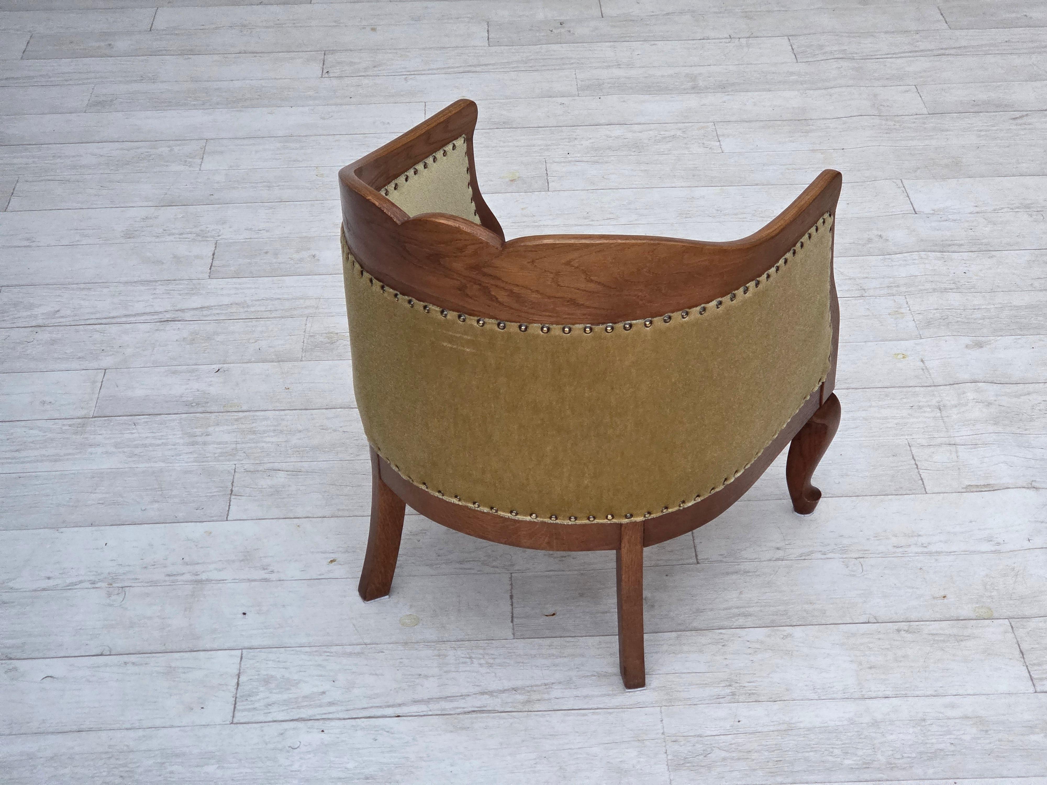 Años 60, sillón danés auxiliar/infantil, terciopelo verde claro para muebles, madera de roble. en venta 4