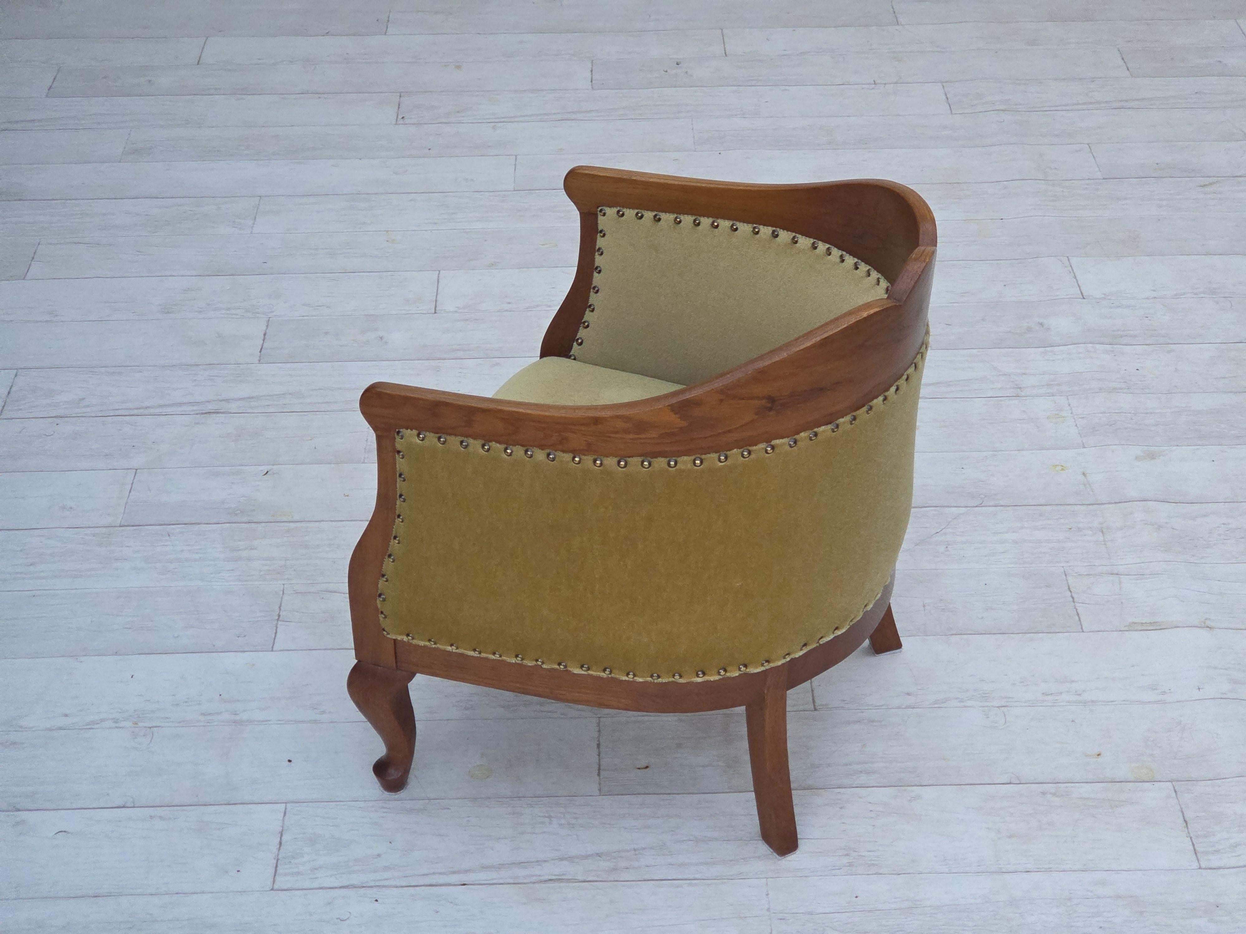 Años 60, sillón danés auxiliar/infantil, terciopelo verde claro para muebles, madera de roble. en venta 7