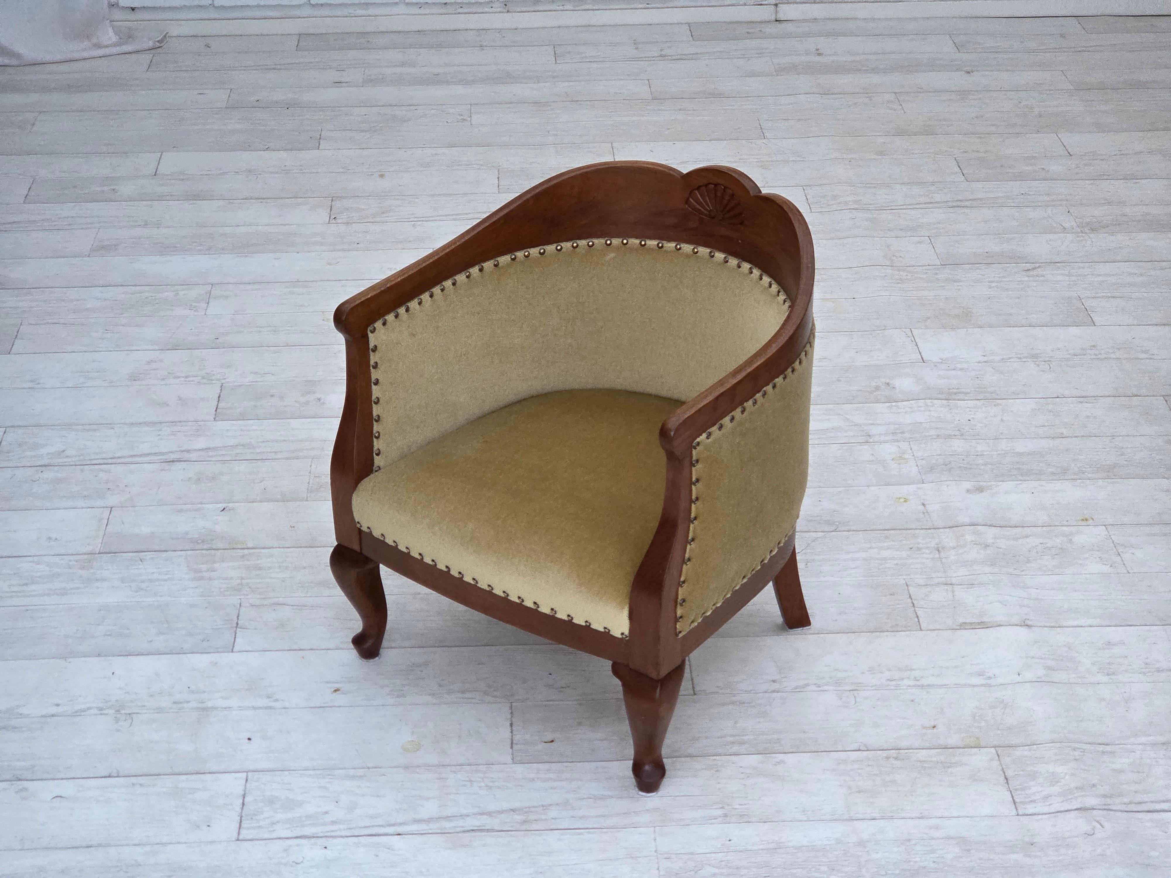 Años 60, sillón danés auxiliar/infantil, terciopelo verde claro para muebles, madera de roble. en venta 9