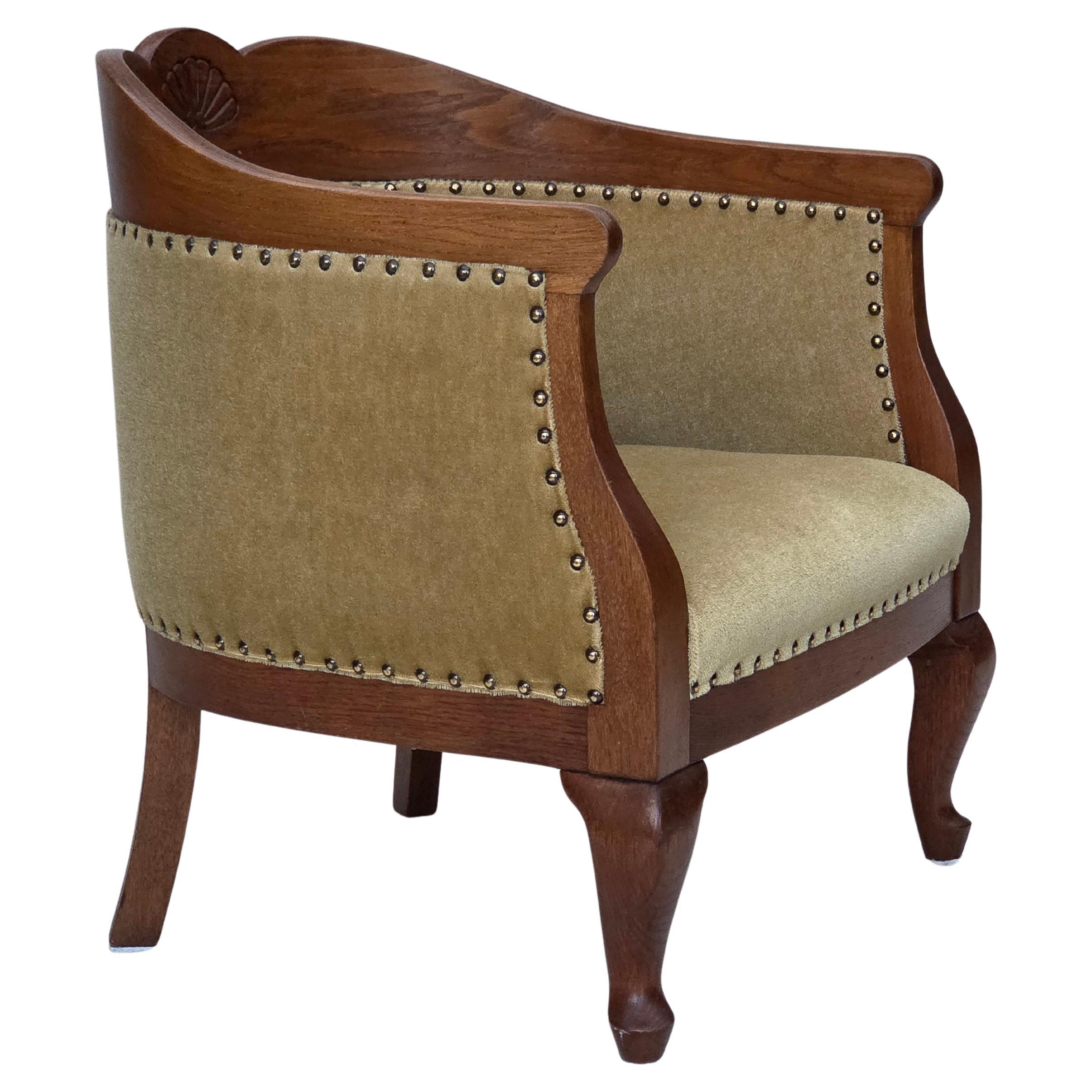 Años 60, sillón danés auxiliar/infantil, terciopelo verde claro para muebles, madera de roble. en venta