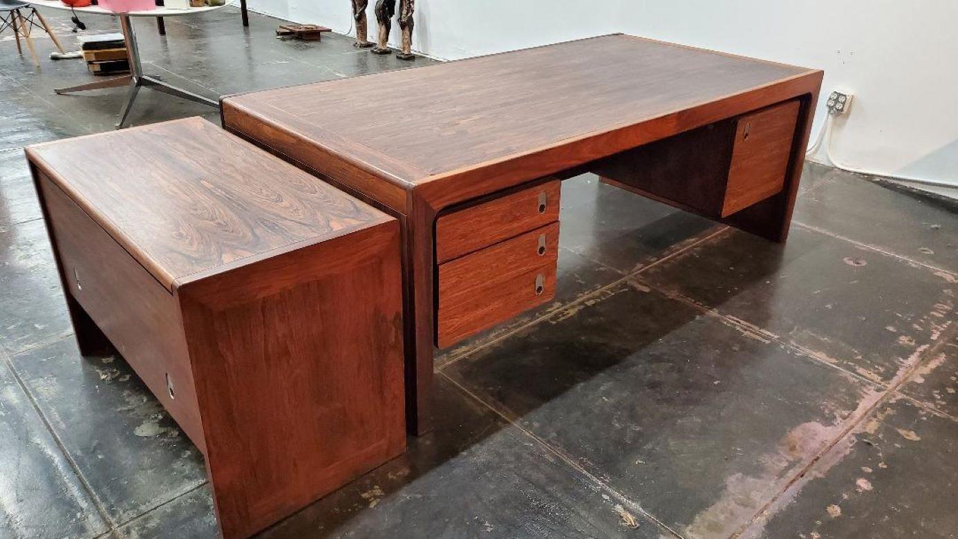 1960s Danish Sigurd Hansens Extendable Rosewood Executive Desk & File Cabinet  For Sale 4