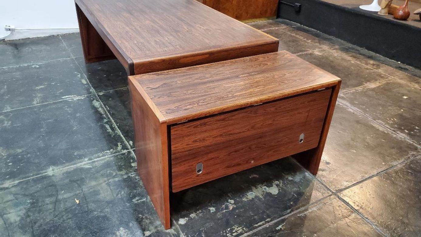 1960s Danish Sigurd Hansens Extendable Rosewood Executive Desk & File Cabinet  For Sale 3