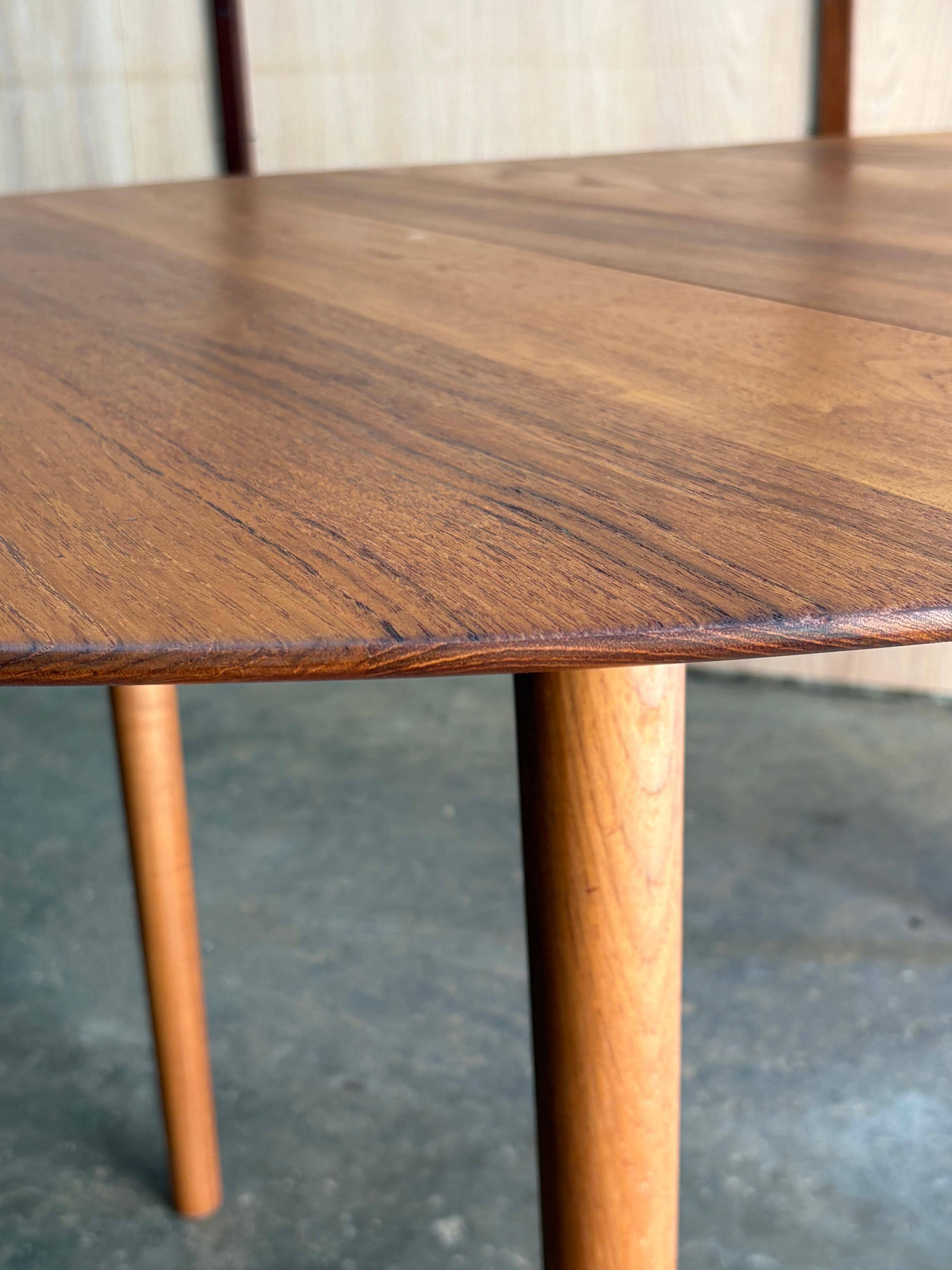 1960s Danish Solid Teak Dining Table by Peter Hvidt for Soborg For Sale 3