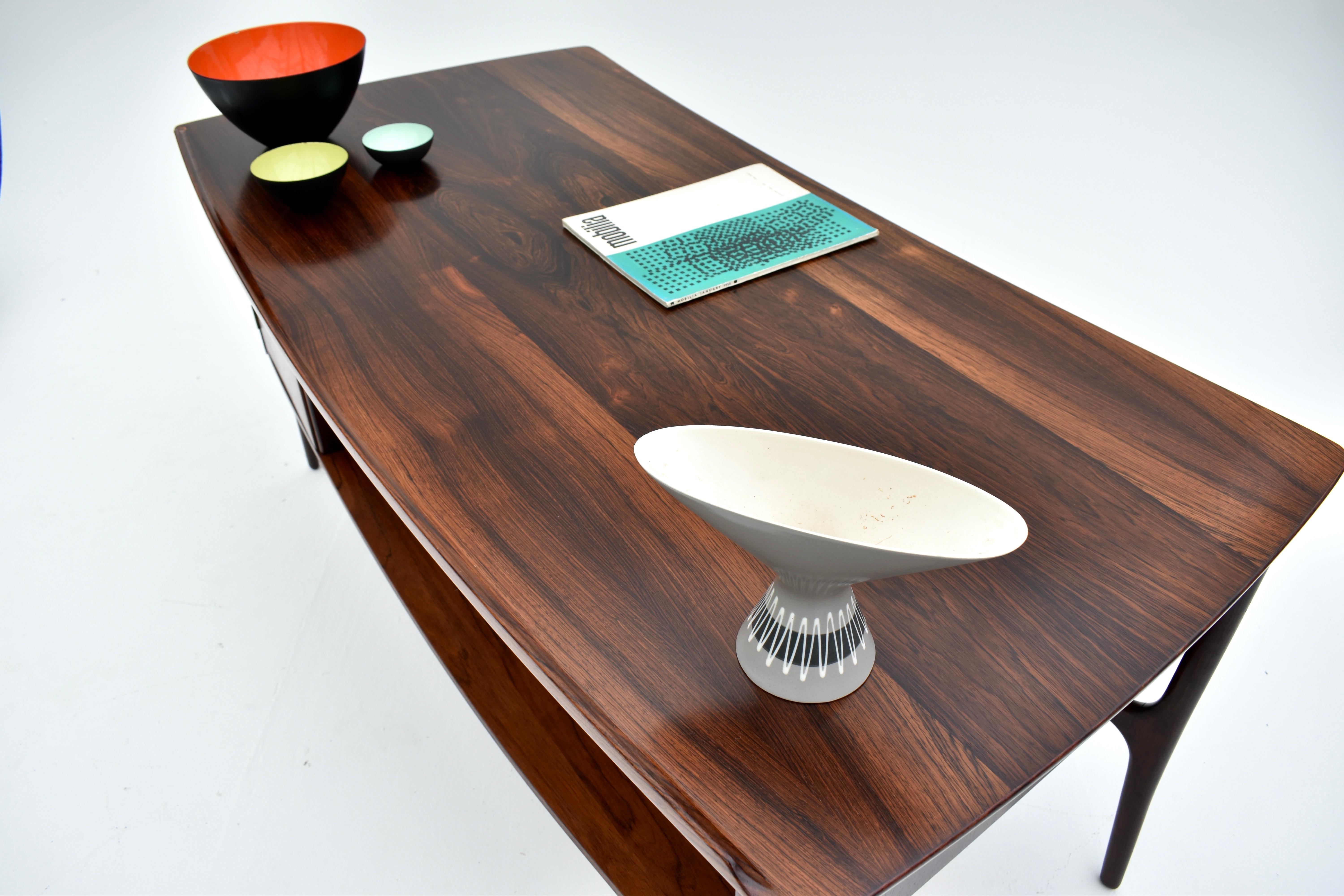 1960s Danish Svend Madsen Model 20 Rosewood Desk For H.P Hansens Mobelindustri For Sale 9