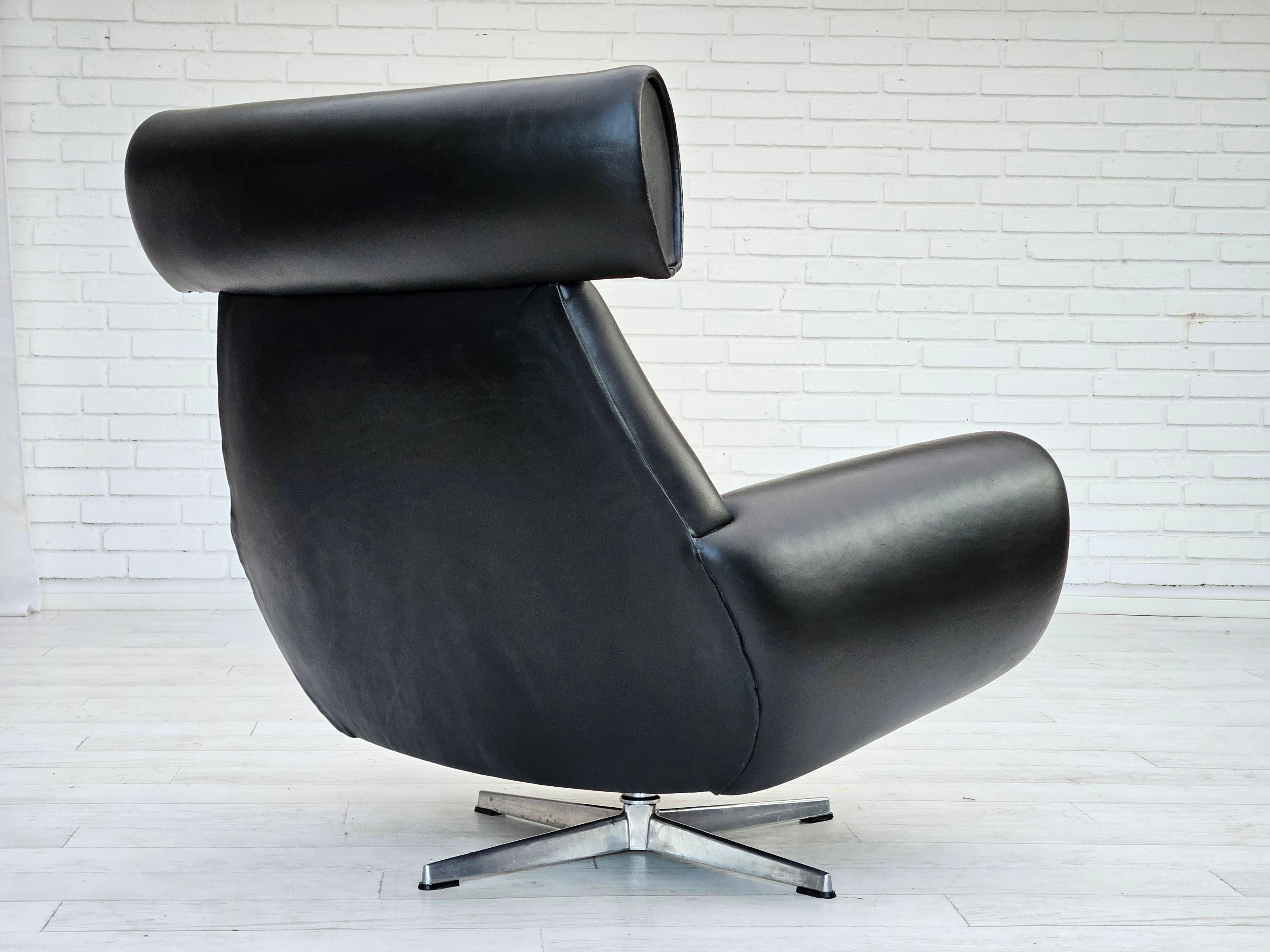 Milieu du XXe siècle Années 1960, chaise pivotante danoise, état d'origine, cuir, aluminium moulé. en vente