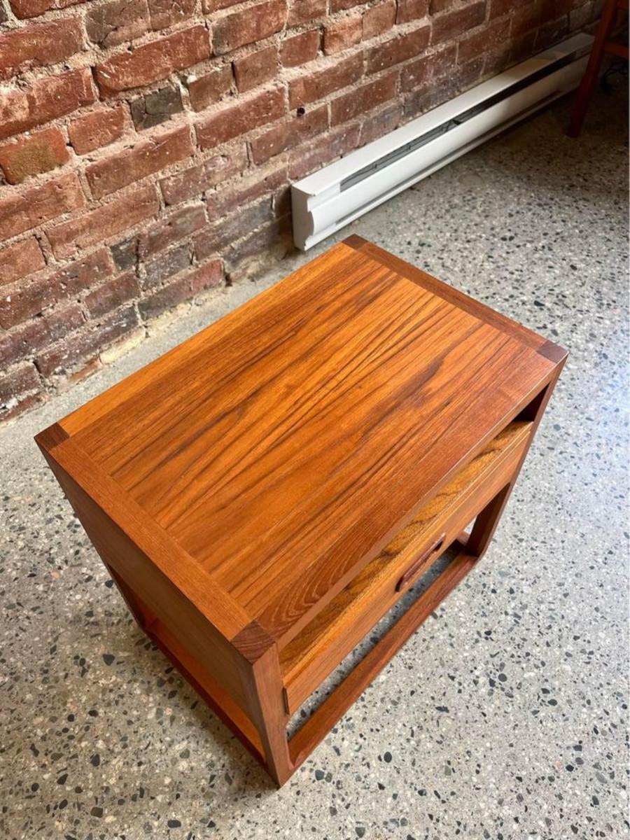1960’s Danish Teak Aksel Kjersgaard Side Table Nightstand In Excellent Condition For Sale In Victoria, BC