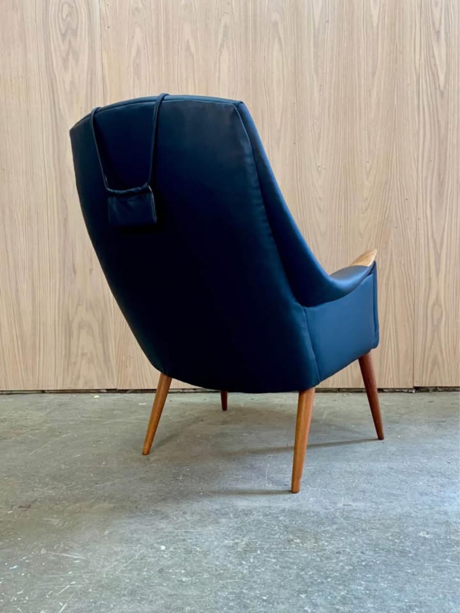 1960s Danish Teak and Leather High Back Lounge Chair by Gerhard Beeg In Excellent Condition For Sale In Victoria, BC