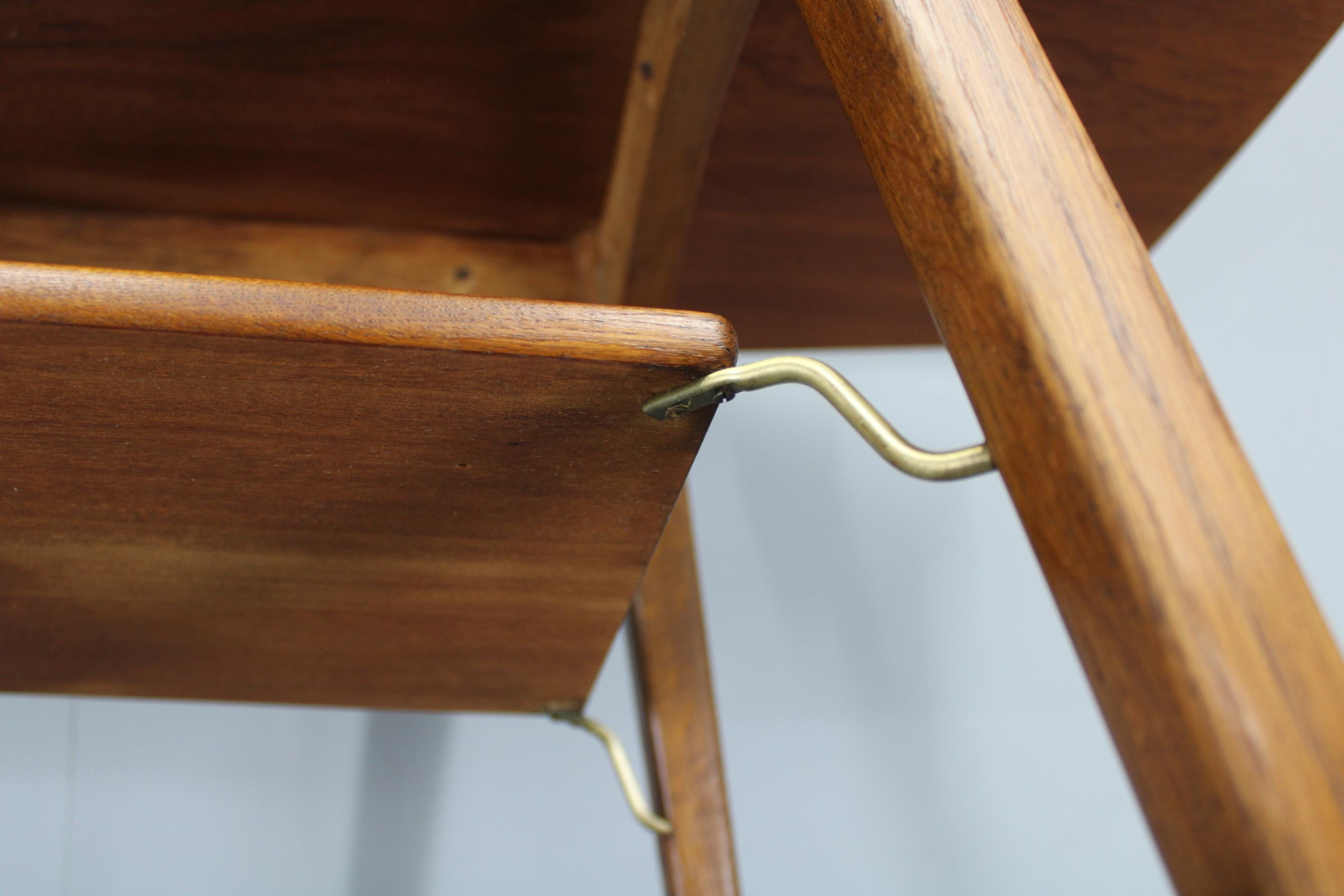 1960s Danish Teak and Oak Coffee Table For Sale 5