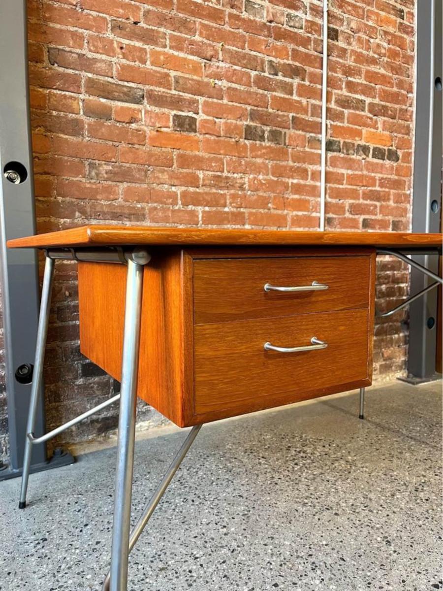 1960s Danish Teak and Steel Desk by Børge Mogensen For Sale 2