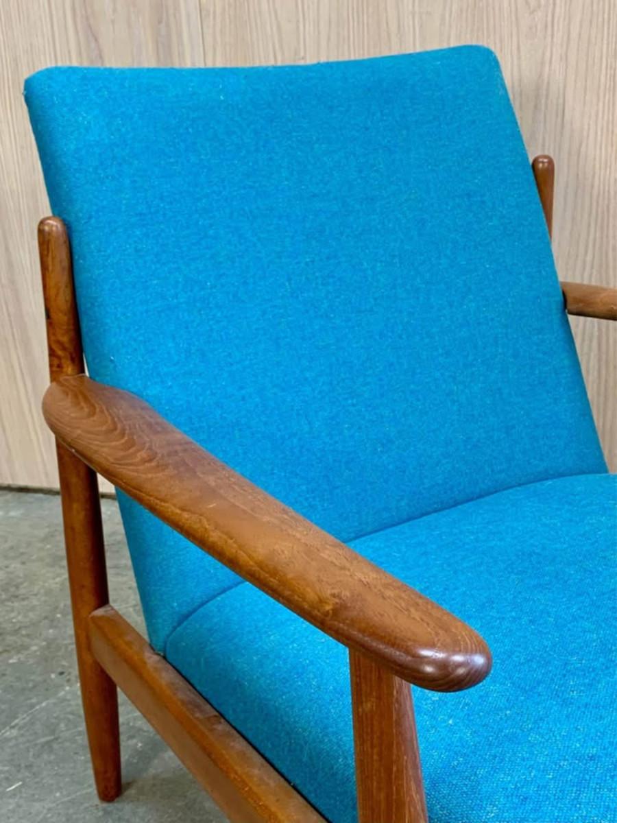 Mid-20th Century 1960s Danish Teak and Wool Lounge Chair For Sale