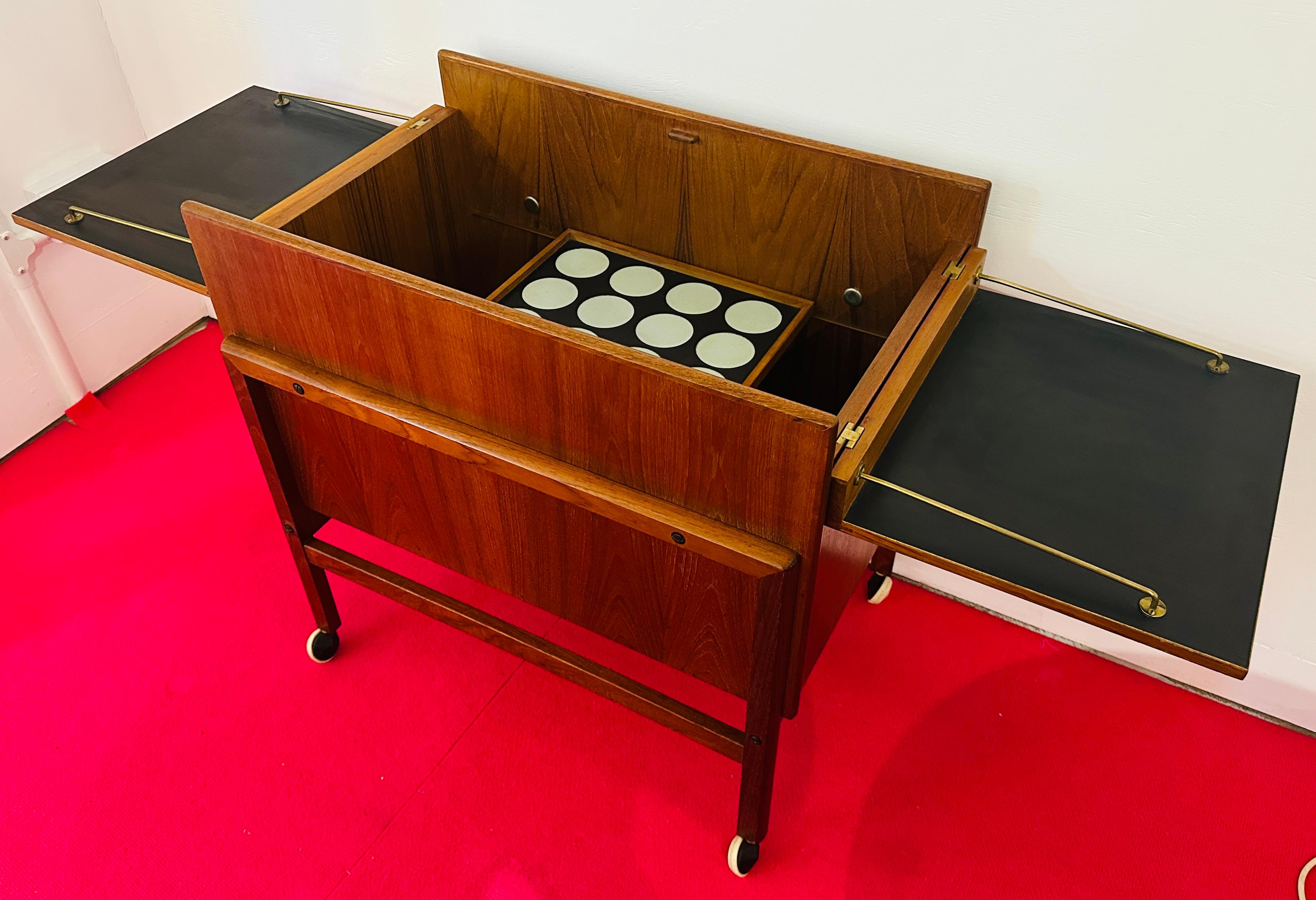 1960s Danish Teak Arrebo Møbler Folding Drinks Cart Bar Trolley Andreas Hansen en vente 3