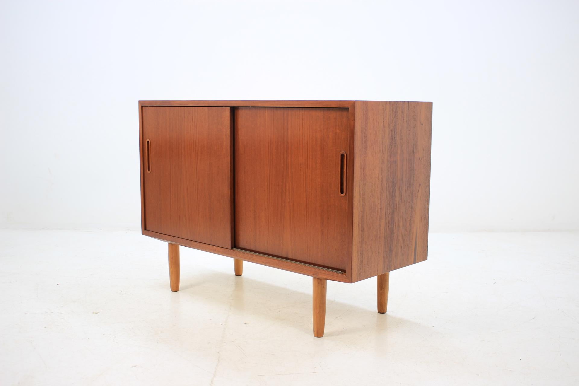 1960s Danish Teak Cabinet by Poul Hundevad In Good Condition In Praha, CZ