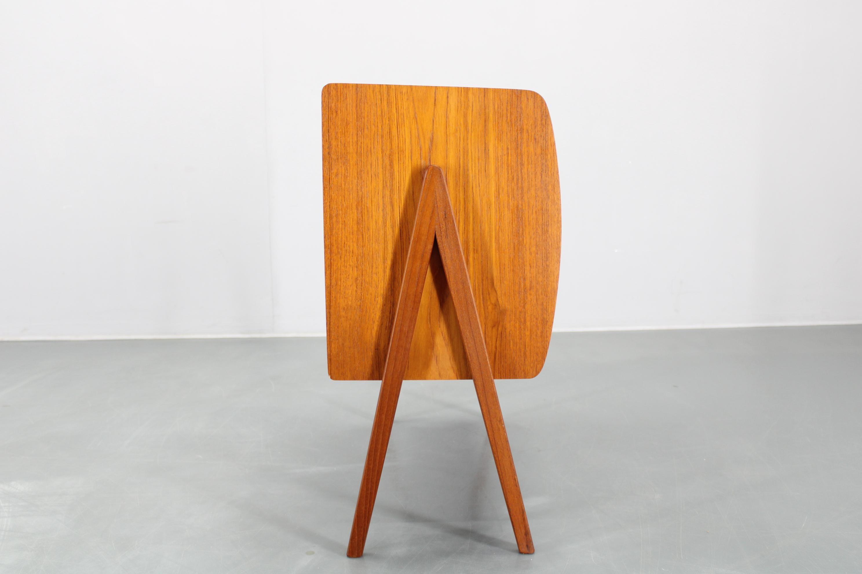 Armadio danese in teak del 1960 in vendita 4