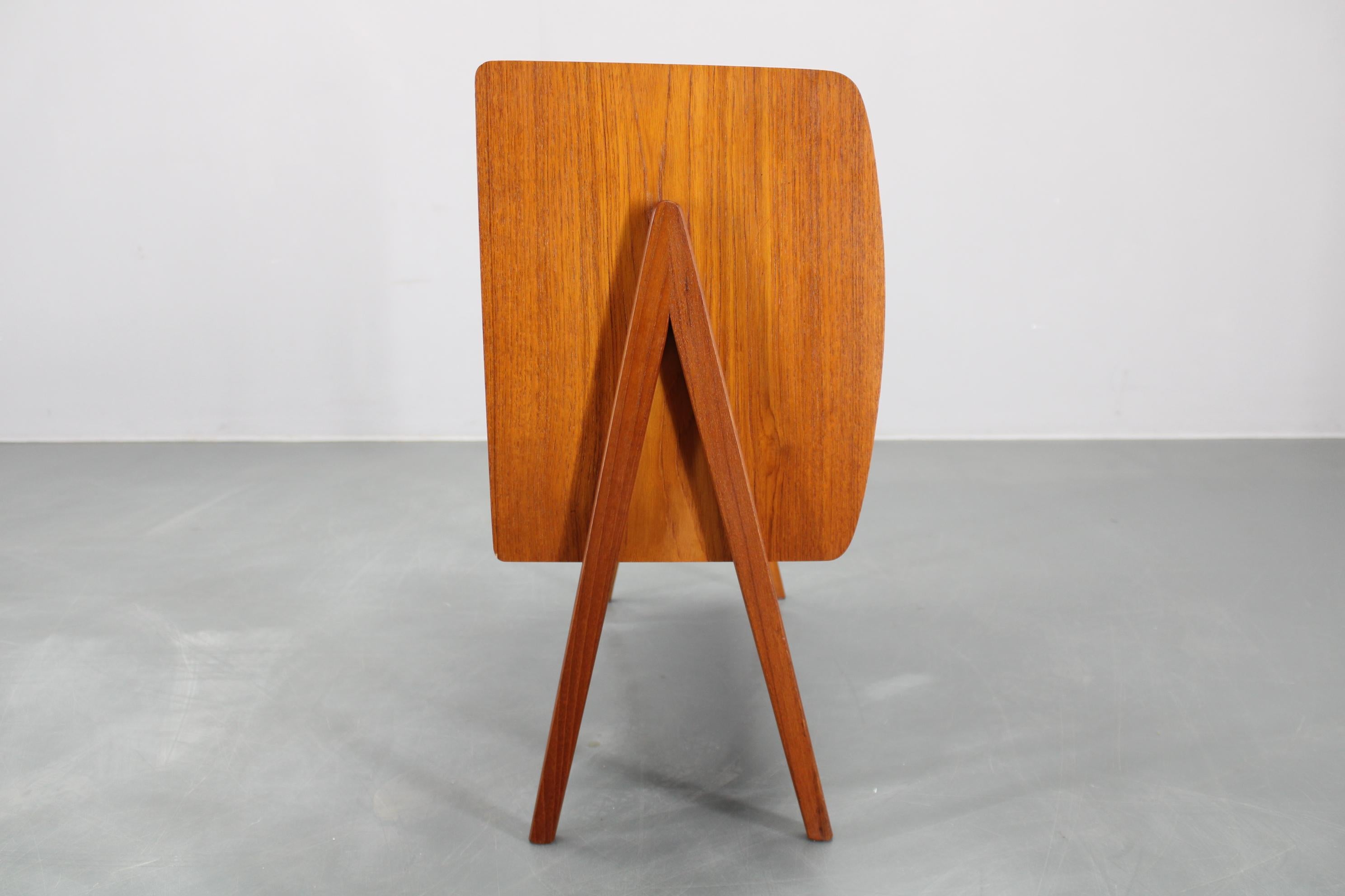 Armadio danese in teak del 1960 in vendita 7