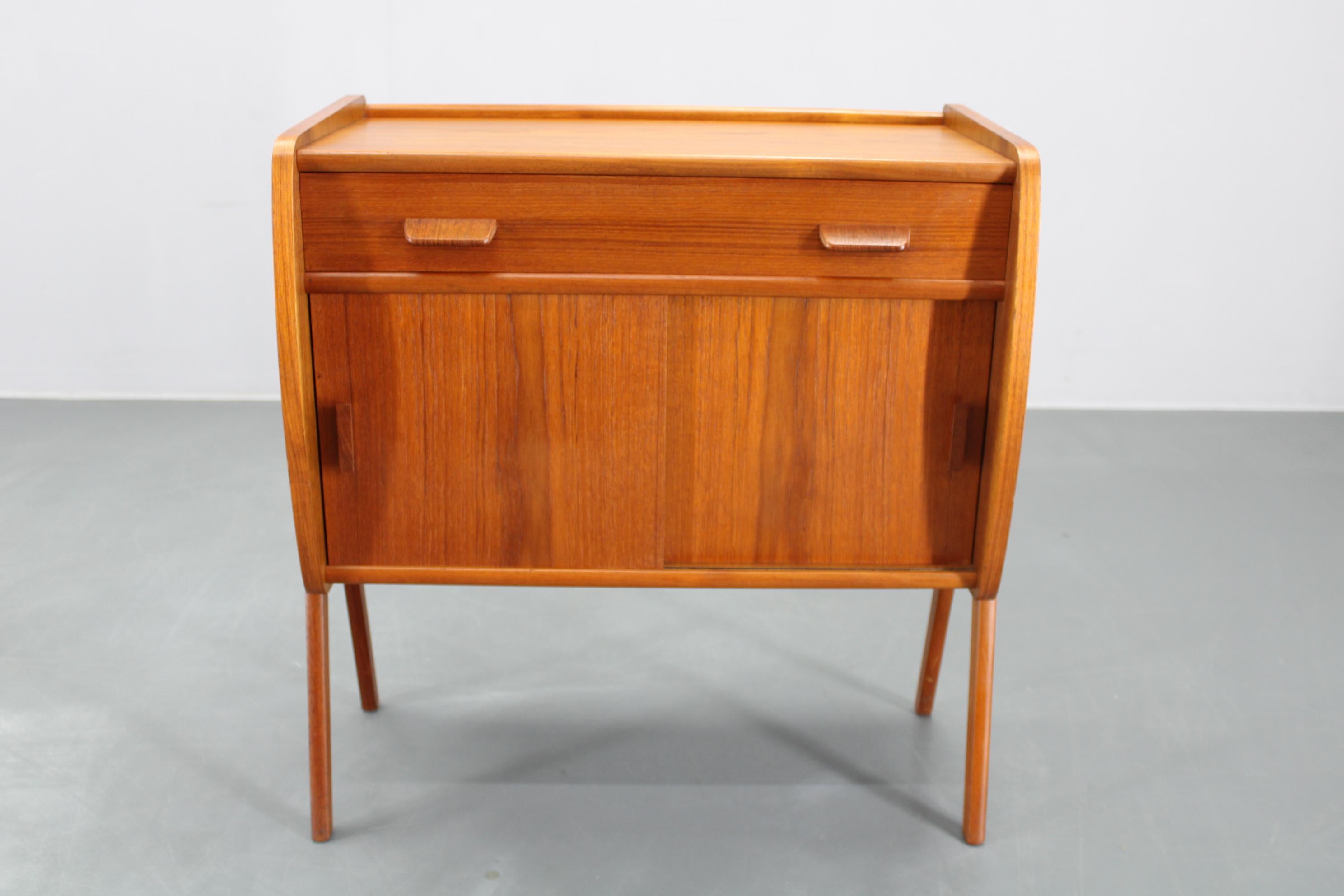 Danese Armadio danese in teak del 1960 in vendita