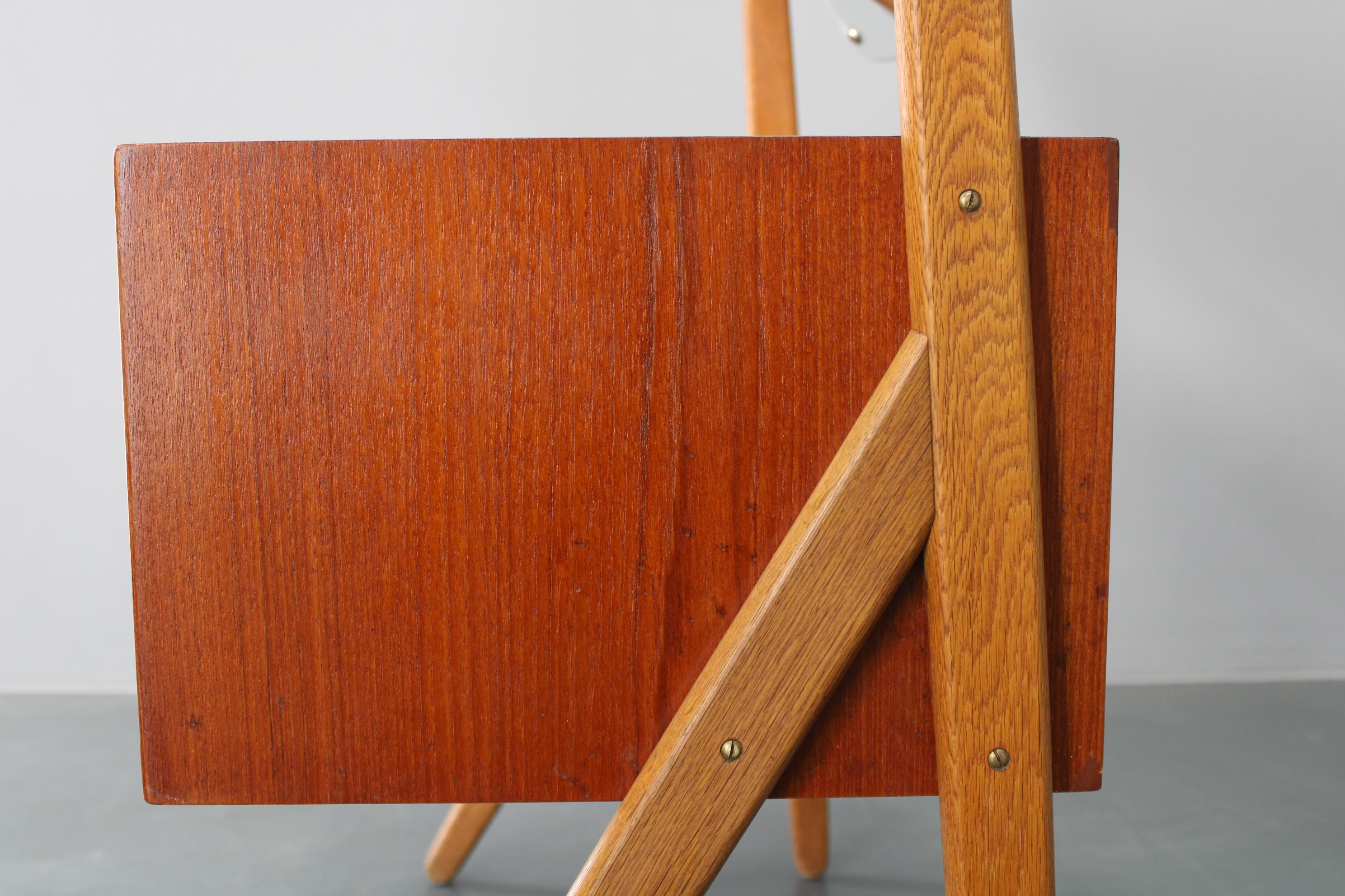 Armadio danese in teak del 1960 con specchio in vendita 5