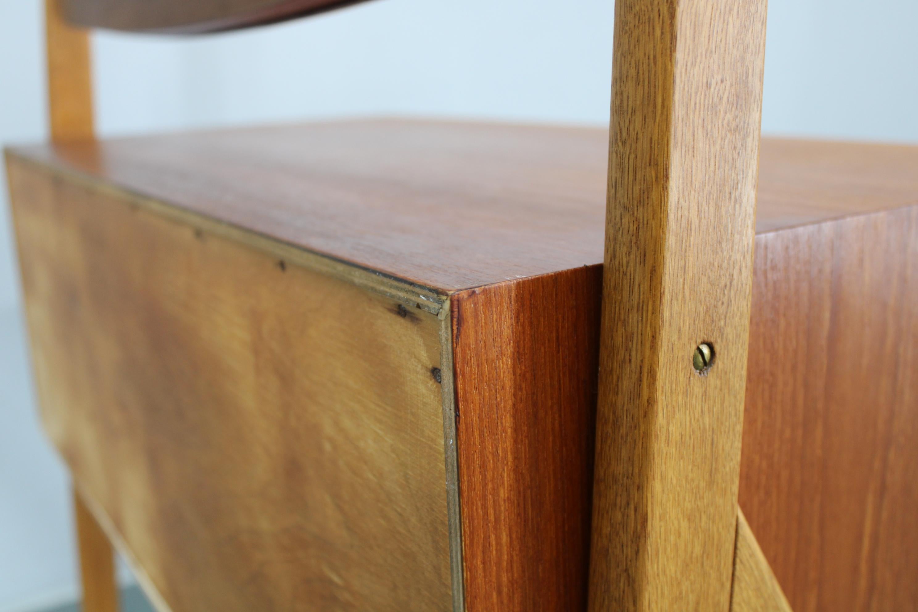 Armadio danese in teak del 1960 con specchio in vendita 8