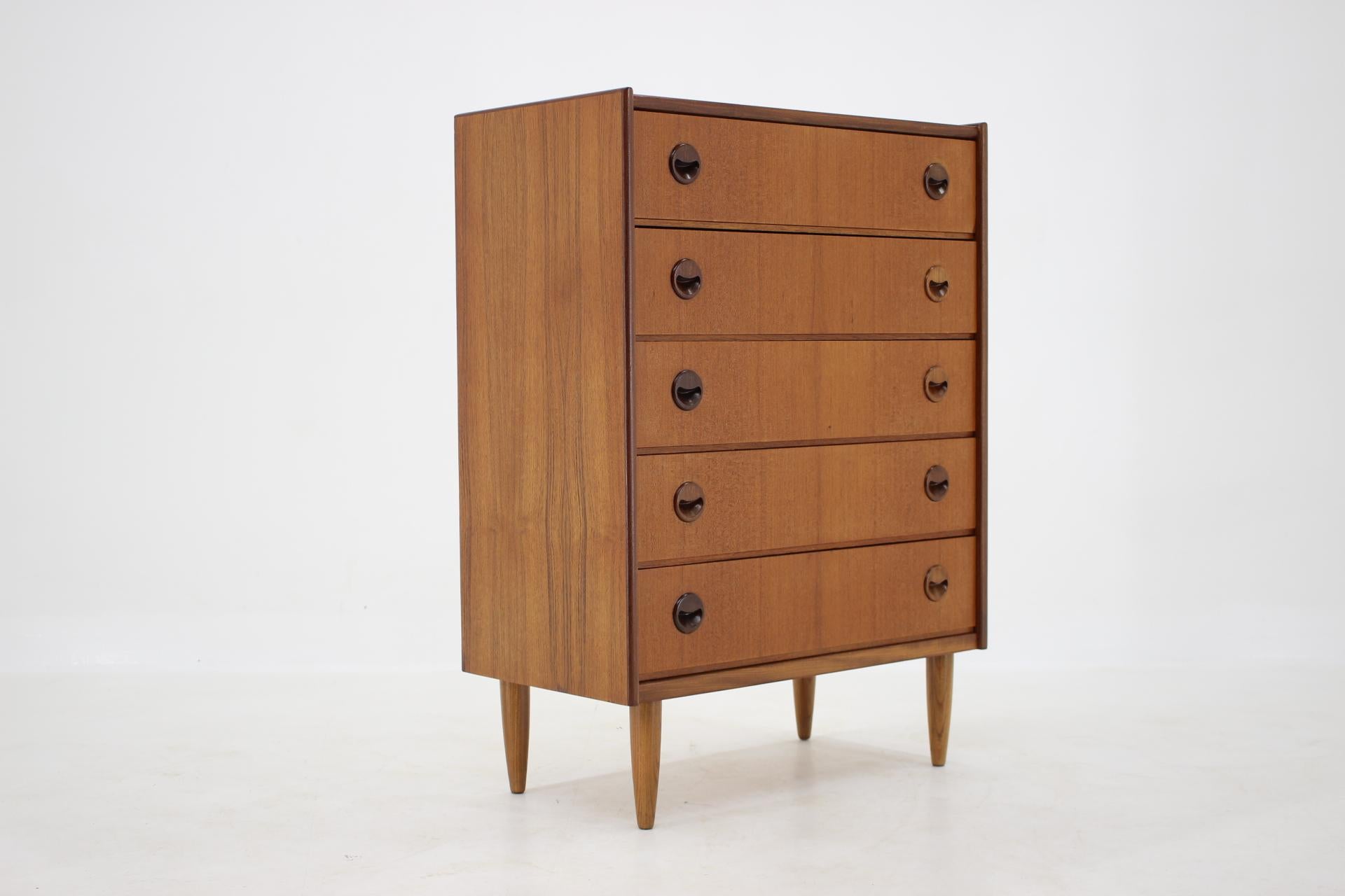 - 5 drawers 
- Made in Denmark 
- The item was carefully refurbished.