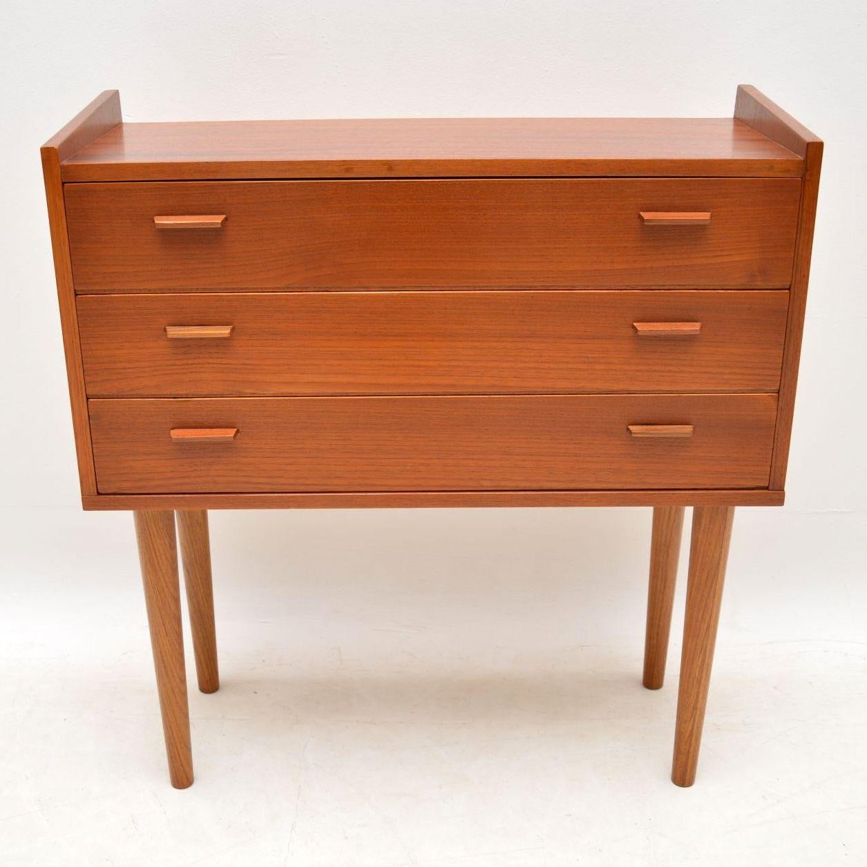 1960s Danish Teak Chest of Drawers In Good Condition In London, GB