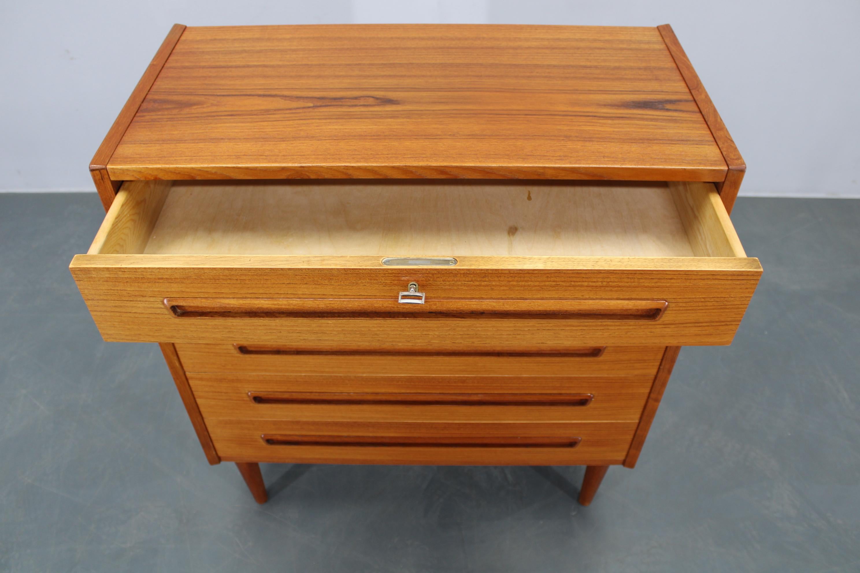 Mid-20th Century 1960s Danish Teak Chest of Drawers For Sale