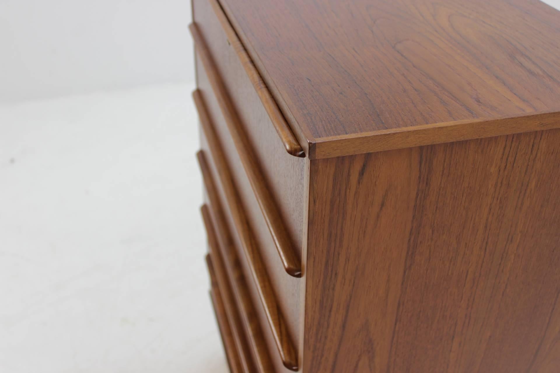 1960s Danish Teak Chest of Drawers 4