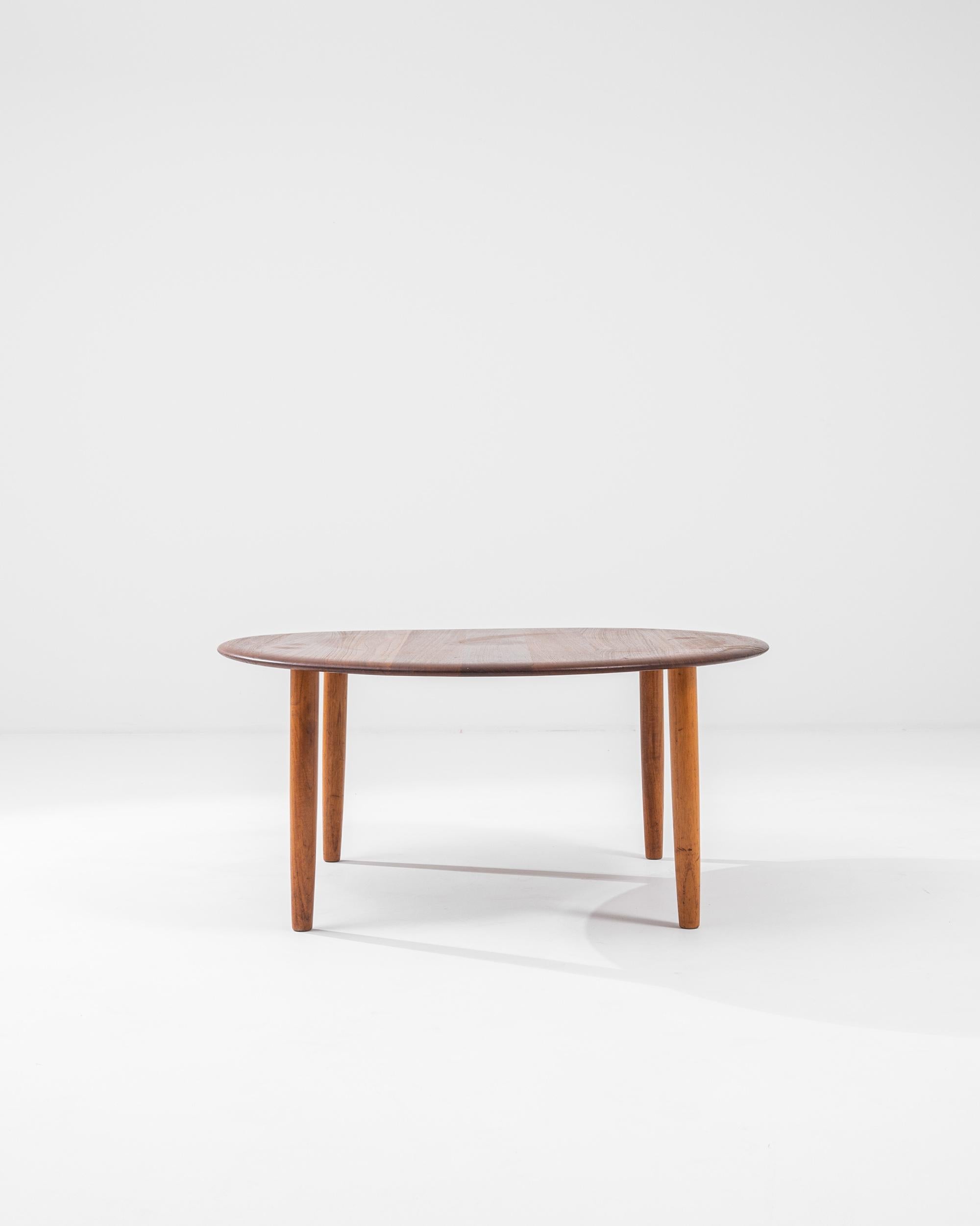 Scandinavian Modern 1960s Danish Teak Coffee Table For Sale