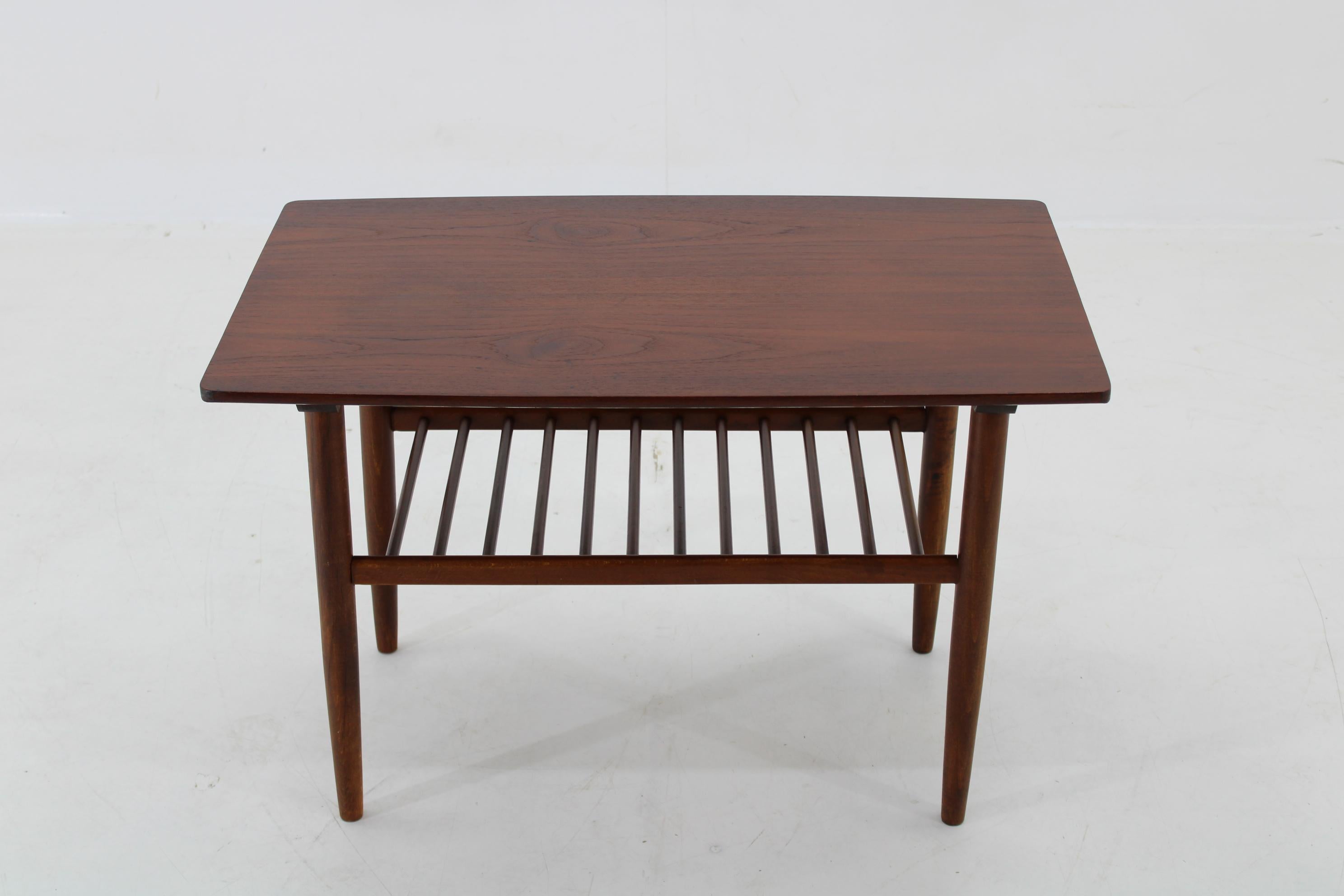 Danois Table basse danoise en teck des années 1960 en vente