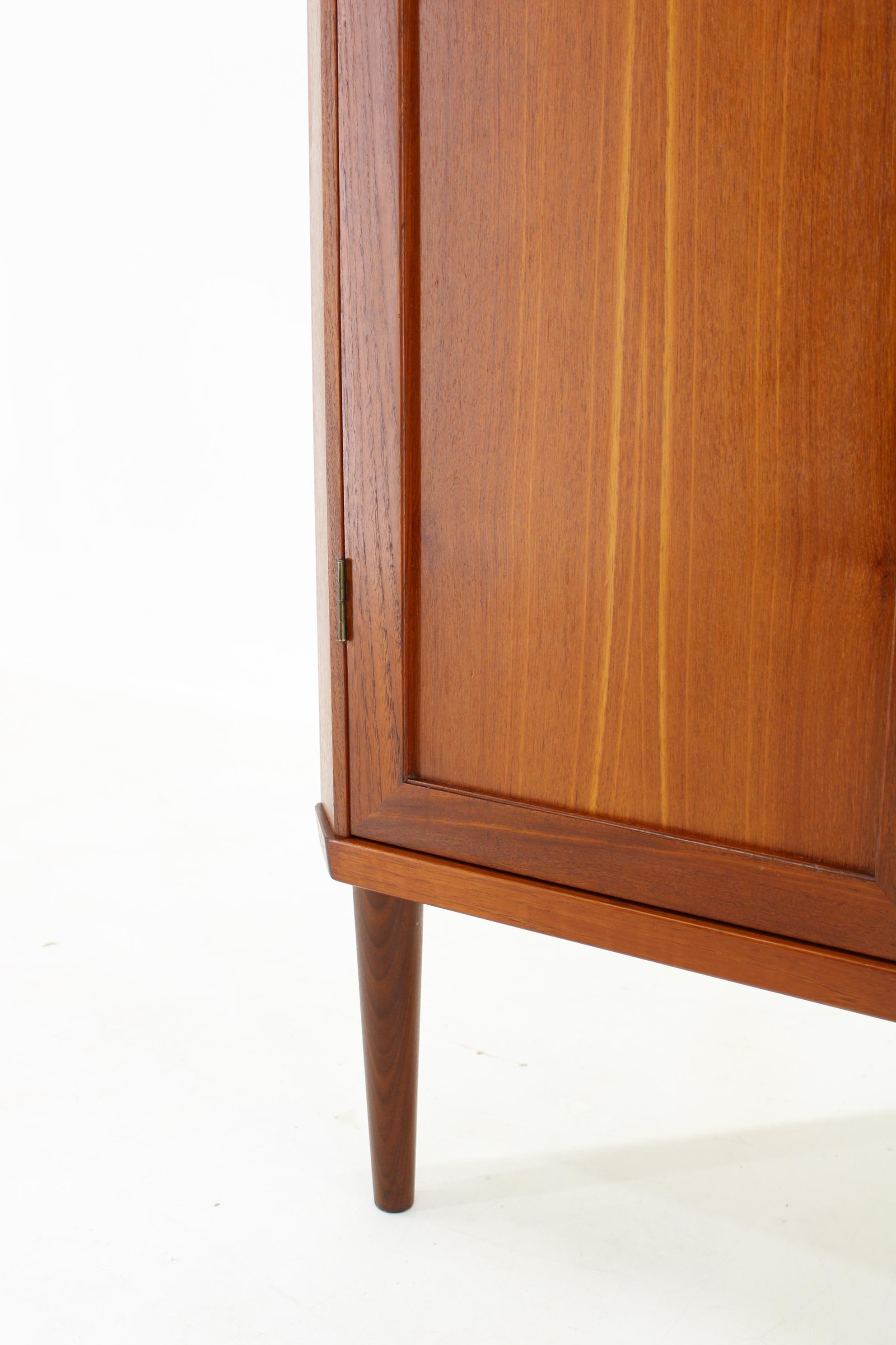 1960s Danish Teak Corner Cabinet 6