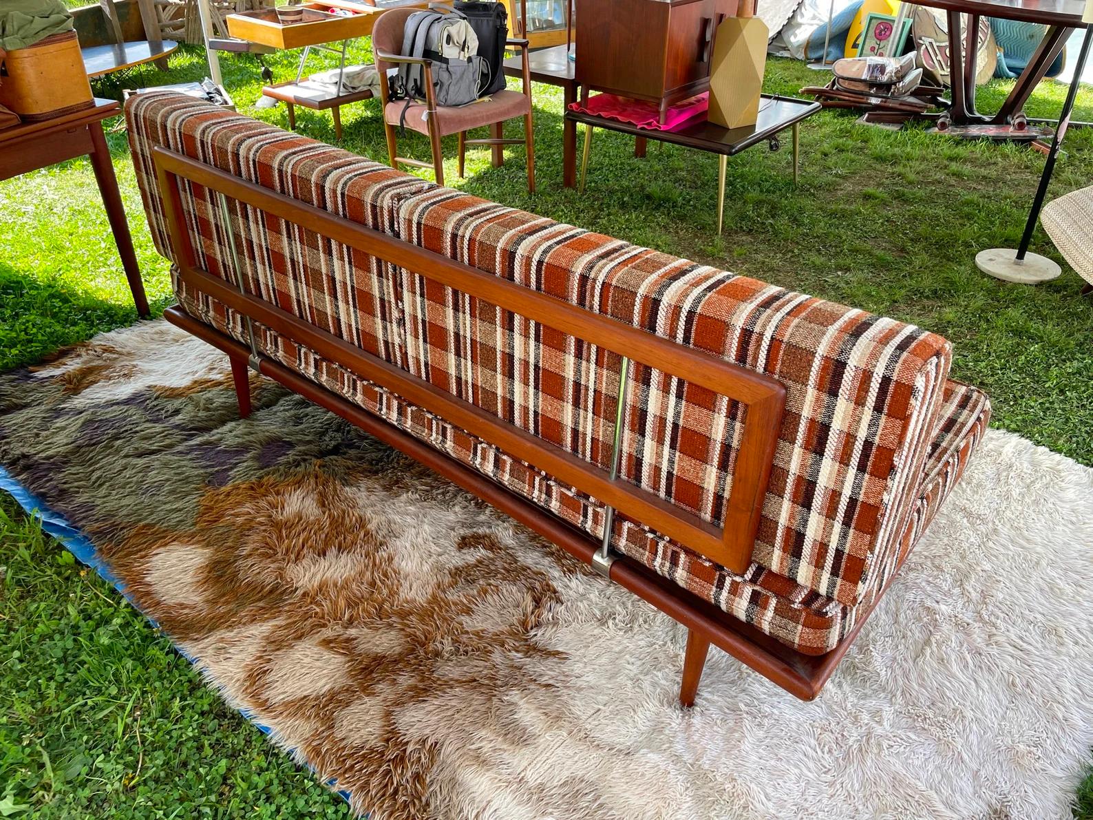 W 75 x D 30 x H 31 / Seat H 17 in. (Approx. 75 lbs.)

A solid teak, heavy, top of the line, and comfortable Danish made and designed Daybed.  The foam in the upholstery is very supportive, not soft, it is dense. The frame joinery is tight, all edges
