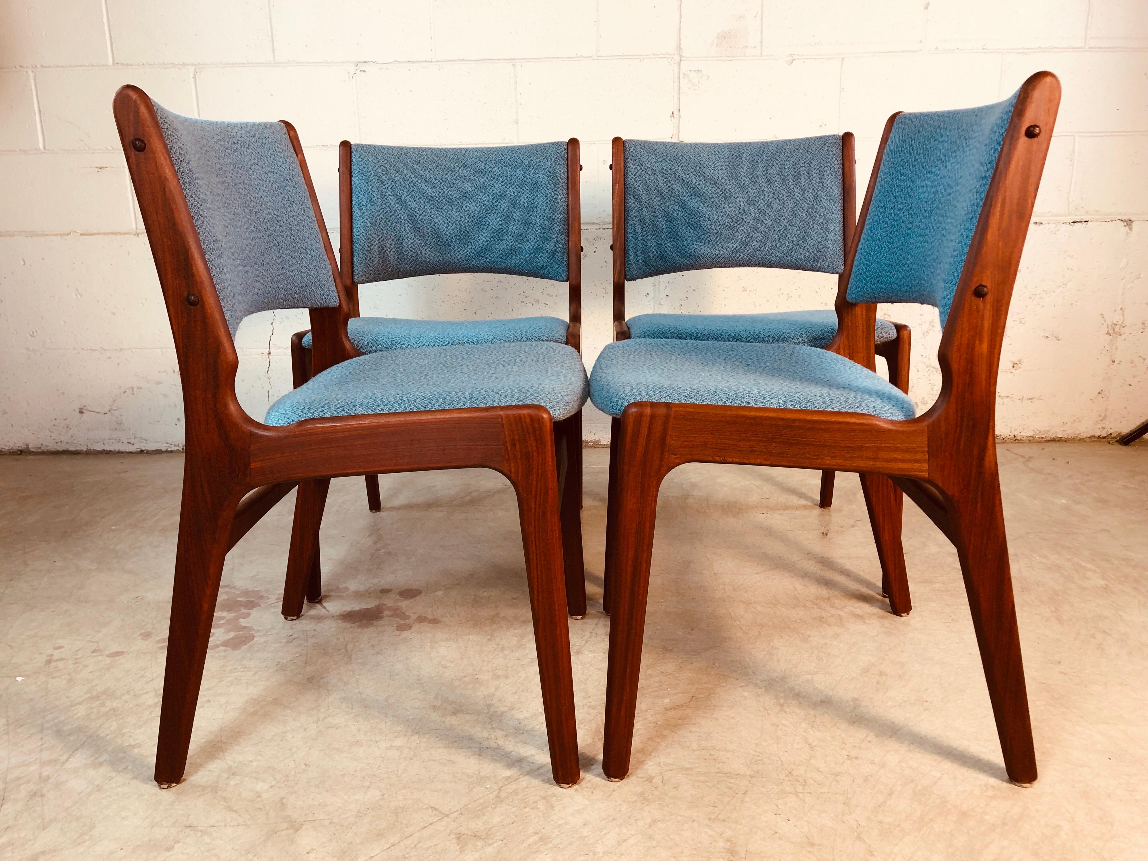 1960s Danish Teak Dining Room Chairs, Set of 4 In Good Condition For Sale In Amherst, NH
