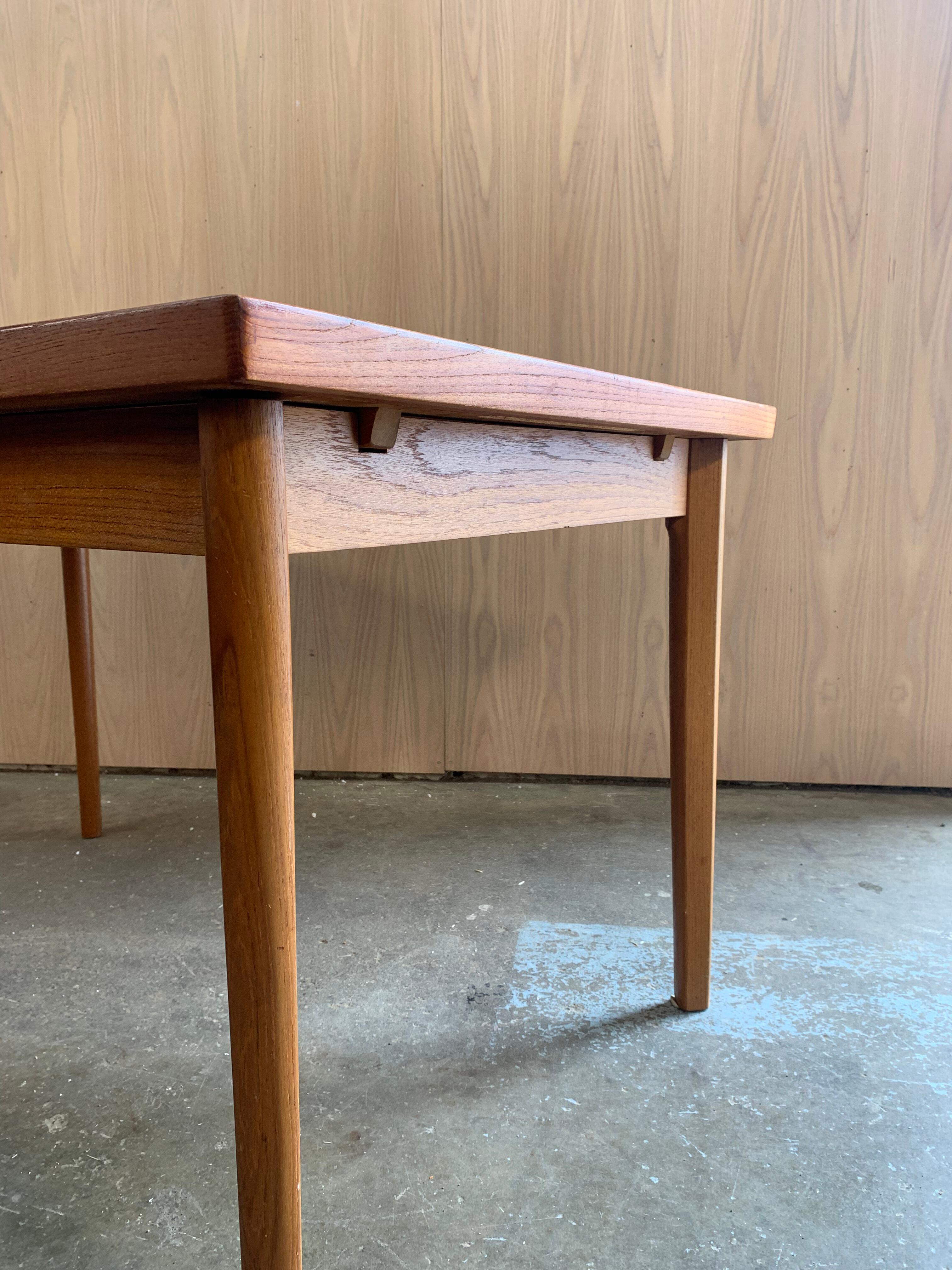 1960s Danish Teak Draw-Leaf Dining Table by Vejle Stole For Sale 2