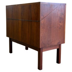 1960er Jahre Dänischer Teakholzschrank - Bar- oder Plattenschrank