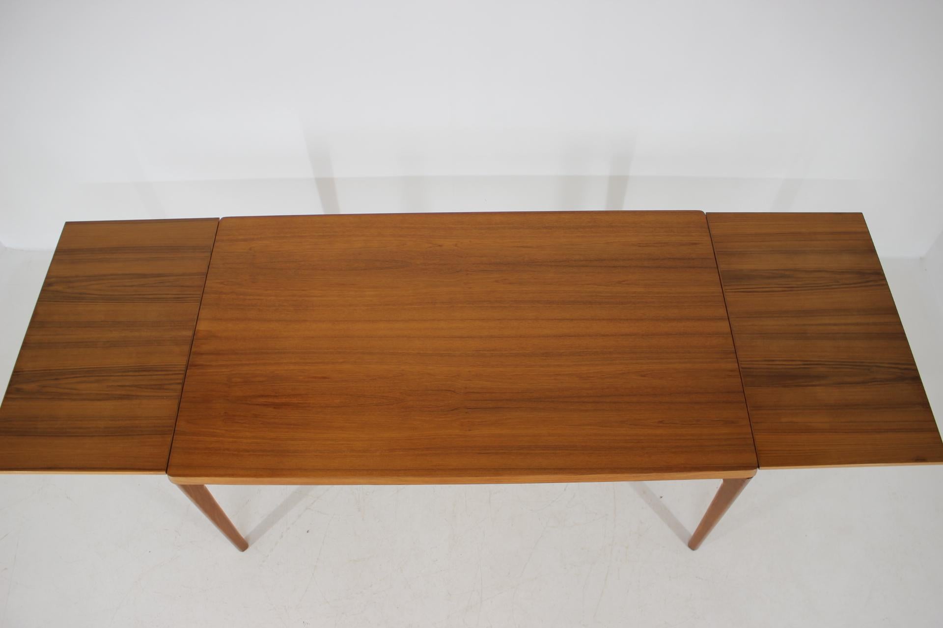 1960s Danish Teak Extendable Dining Table by Henning Kjærnulf 3