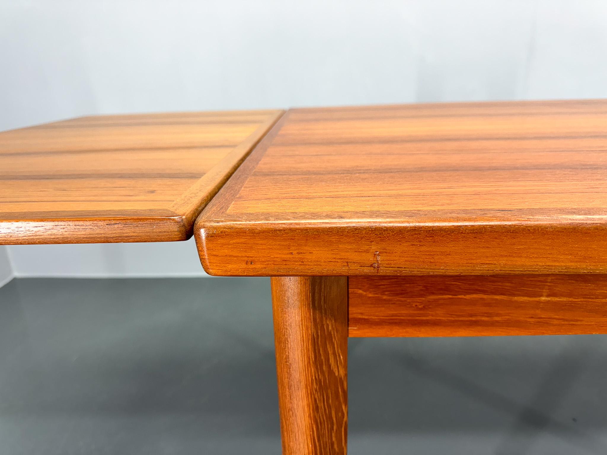 1960s Danish Teak Extendable Dining Table 5