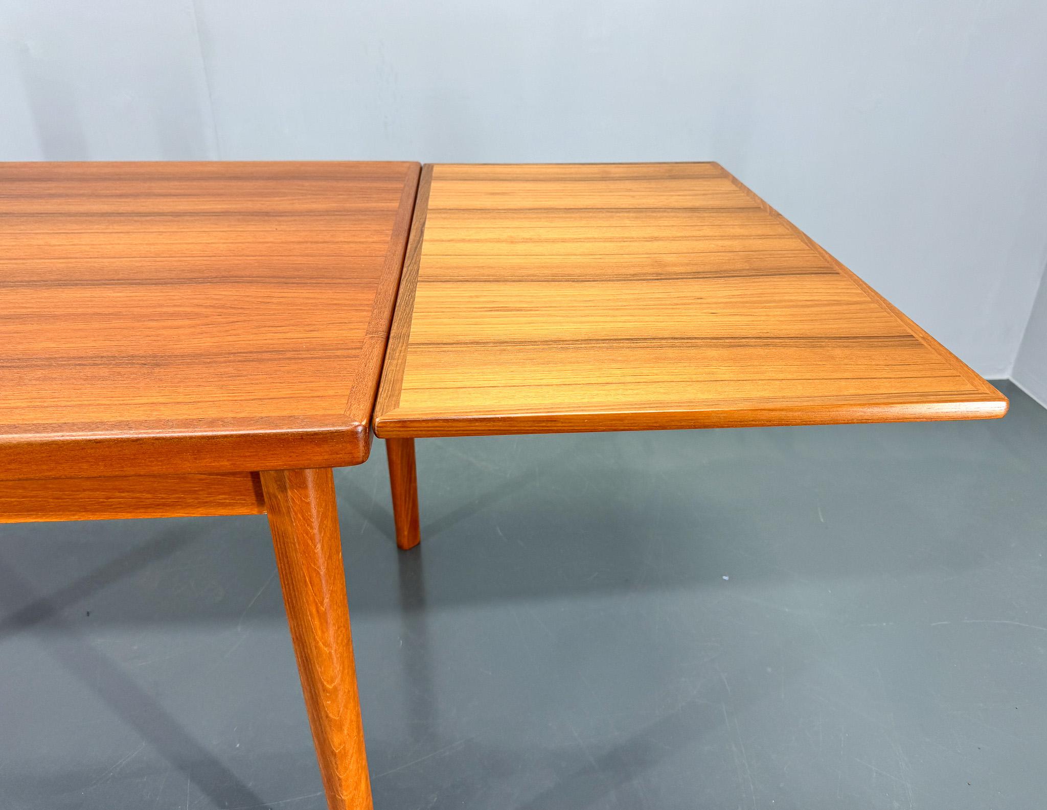 1960s Danish Teak Extendable Dining Table 6