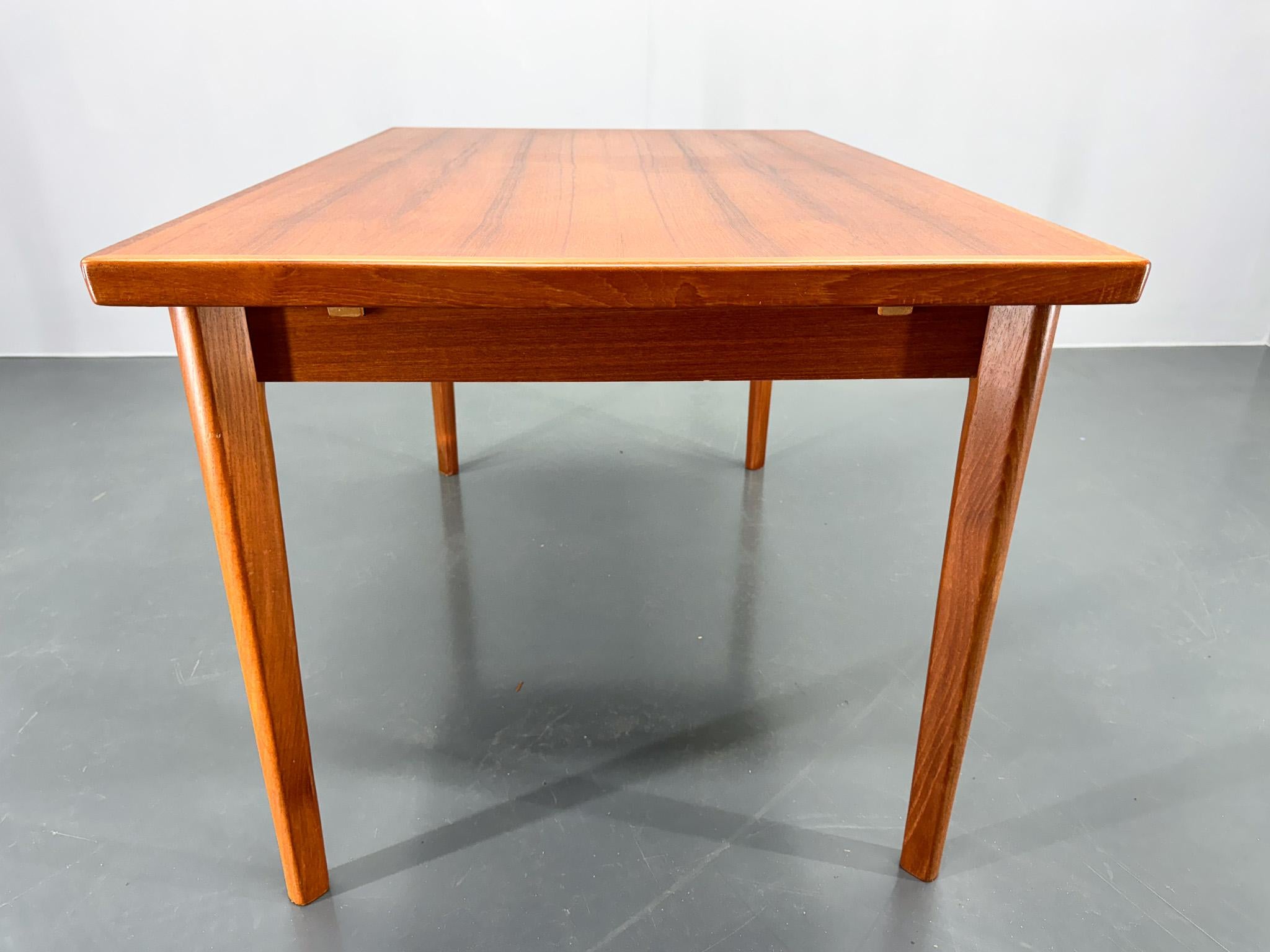 1960s Danish Teak Extendable Dining Table 8