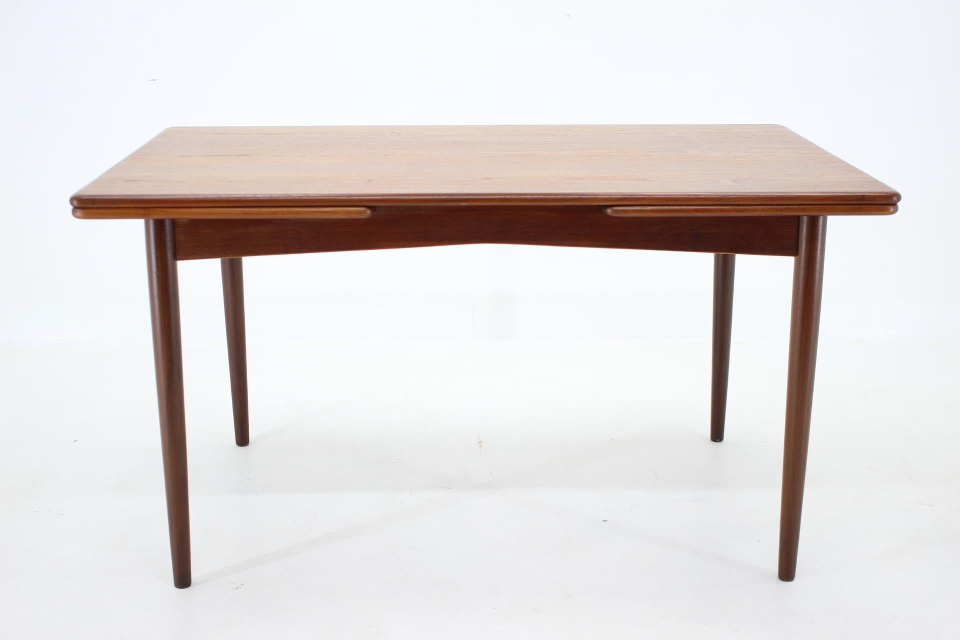 - Item has been carefully refurbished 
- Extendable Dining Table : 140-242cm.