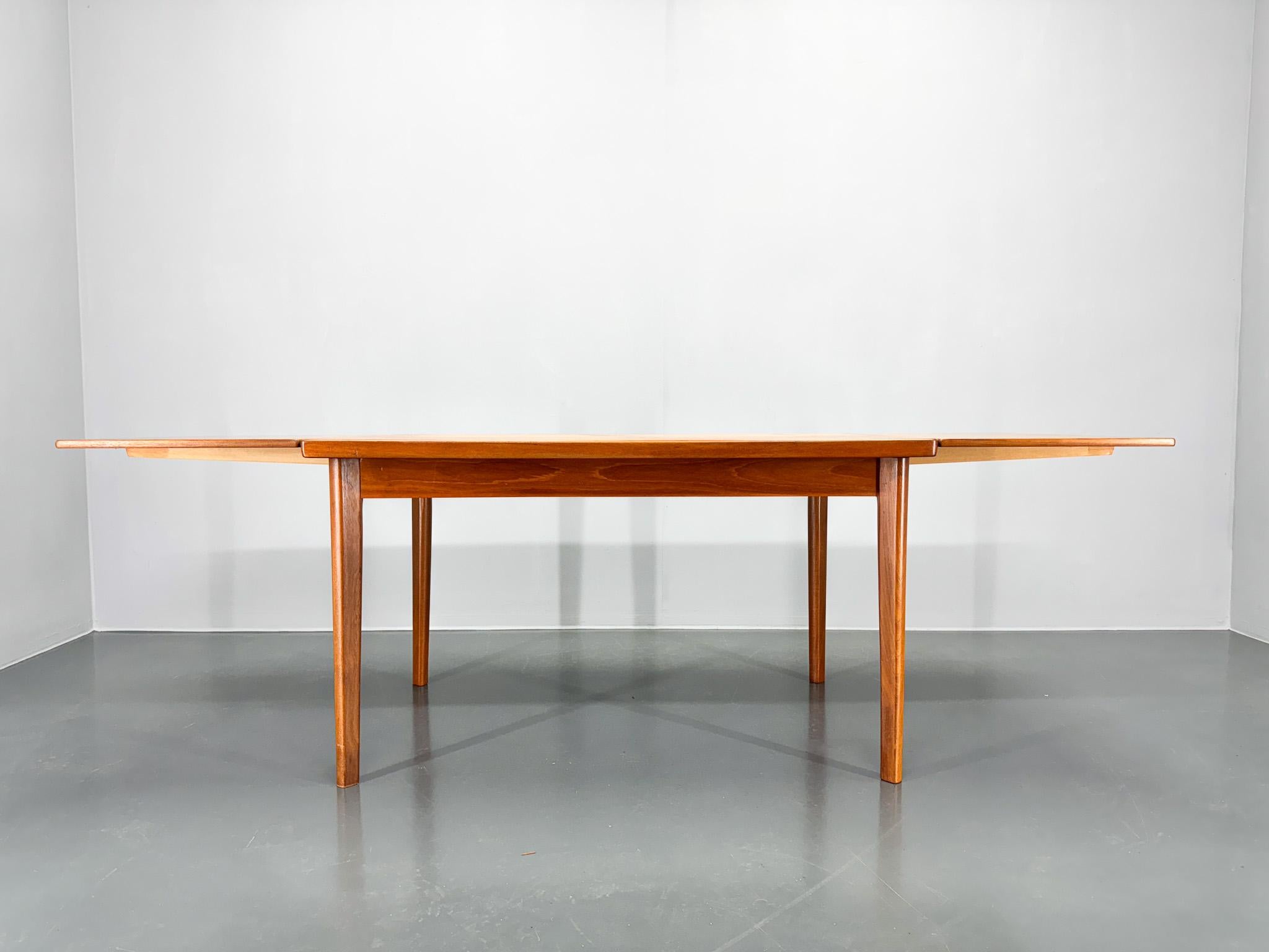 1960s Danish Teak Extendable Dining Table 1