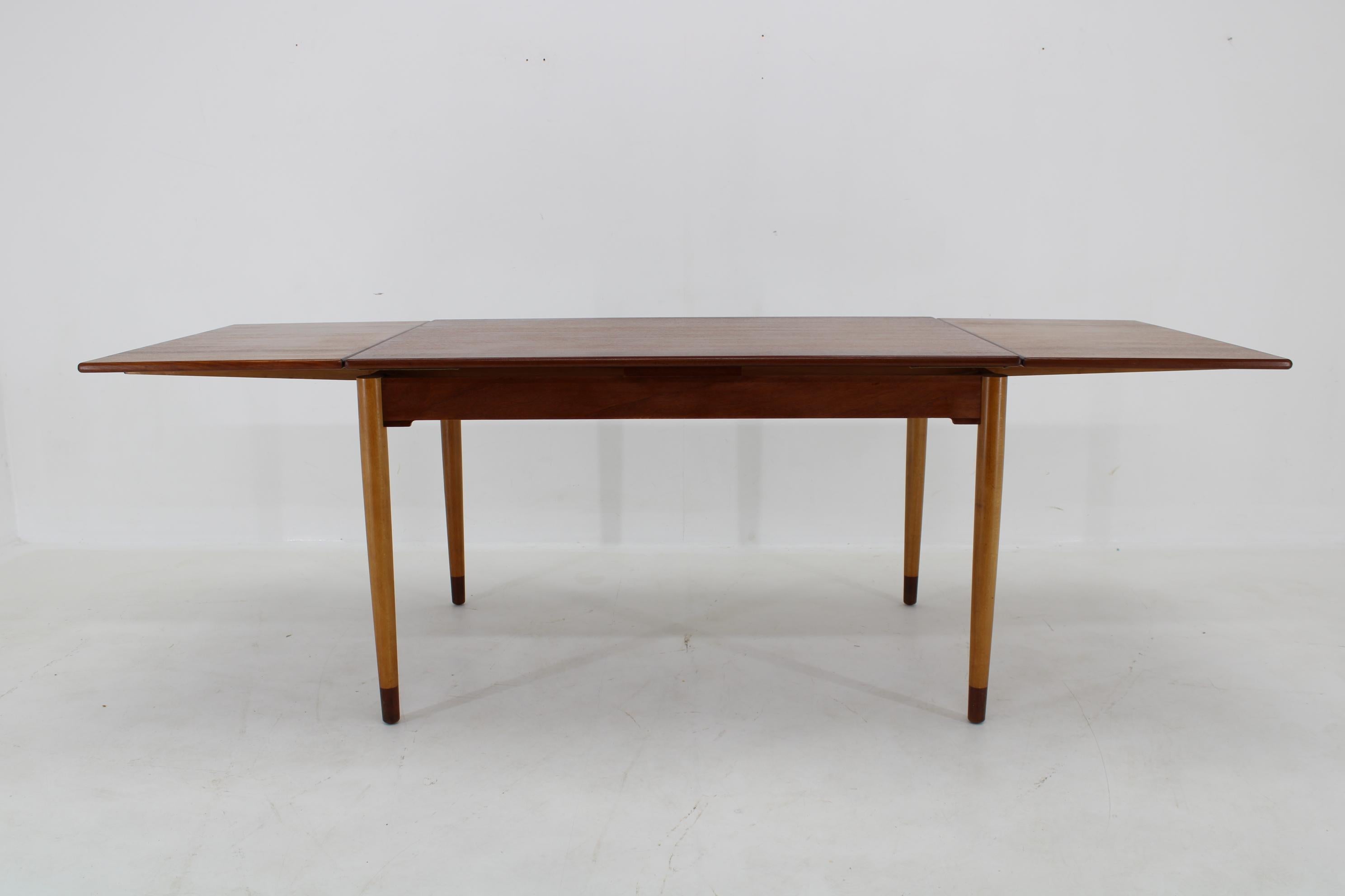 1960s Danish Teak Extendable Dining Table For Sale 2